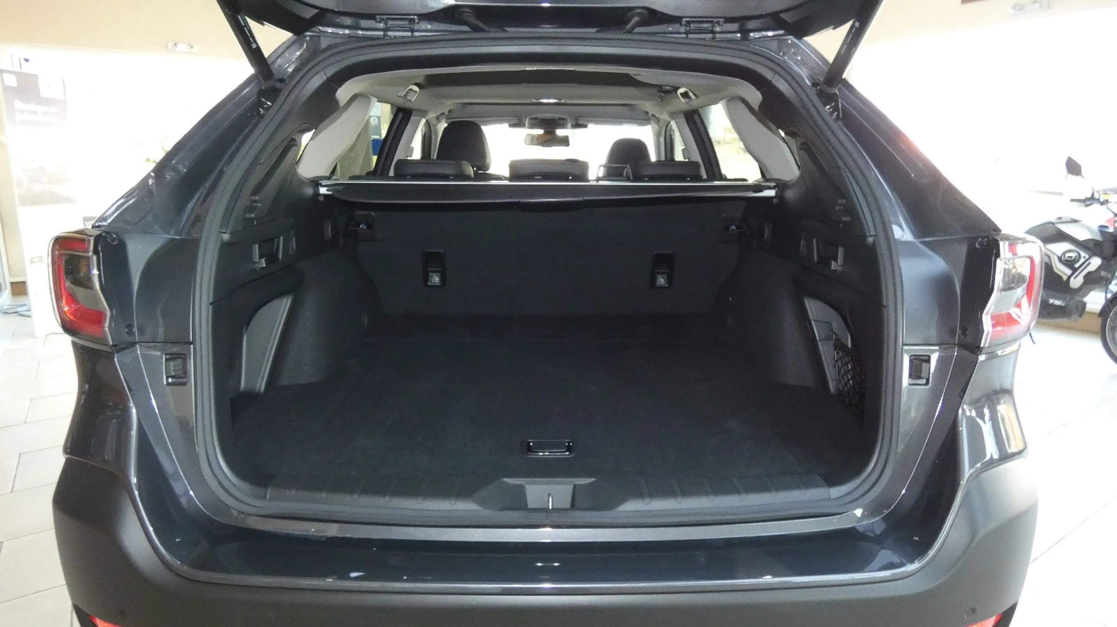 Subaru OUTBACK 2.5i Platinum Lineartronic — photo 6