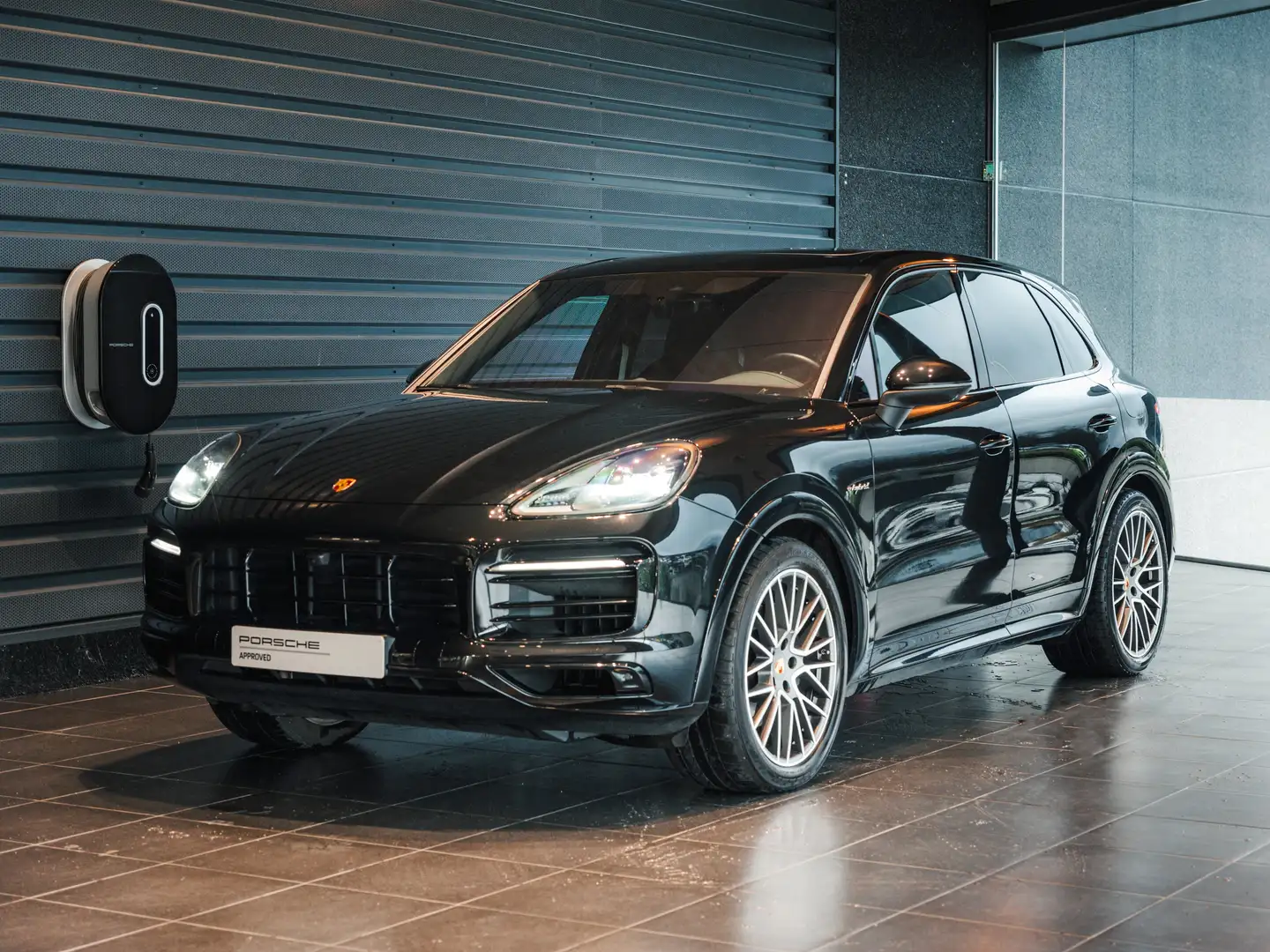 Porsche Cayenne E-Hybrid Platinum Edition Noir - 1