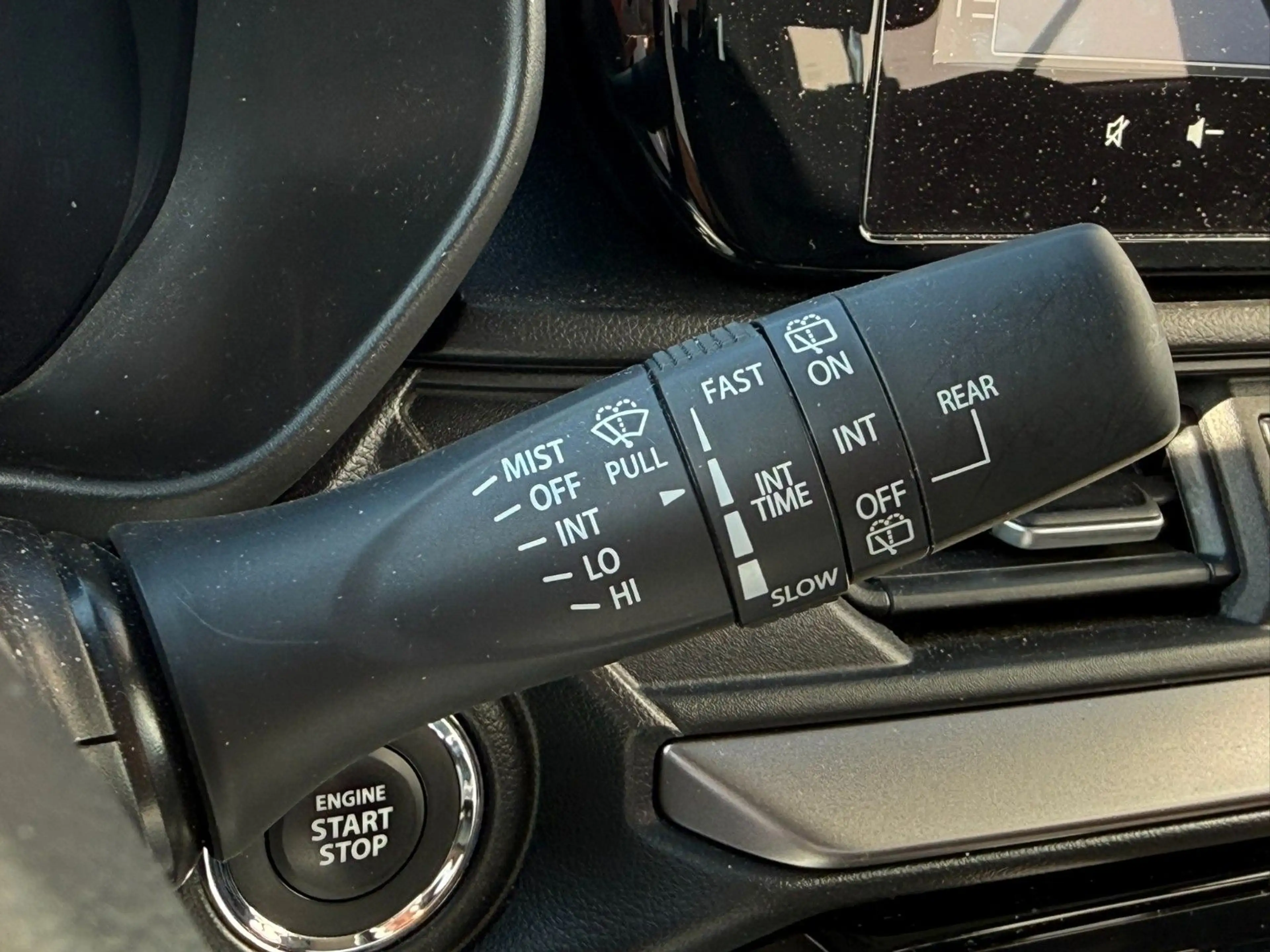 Suzuki Swift 1.2 Comfort+ LED, Navi, R-Kamera, WR, SH — photo 8
