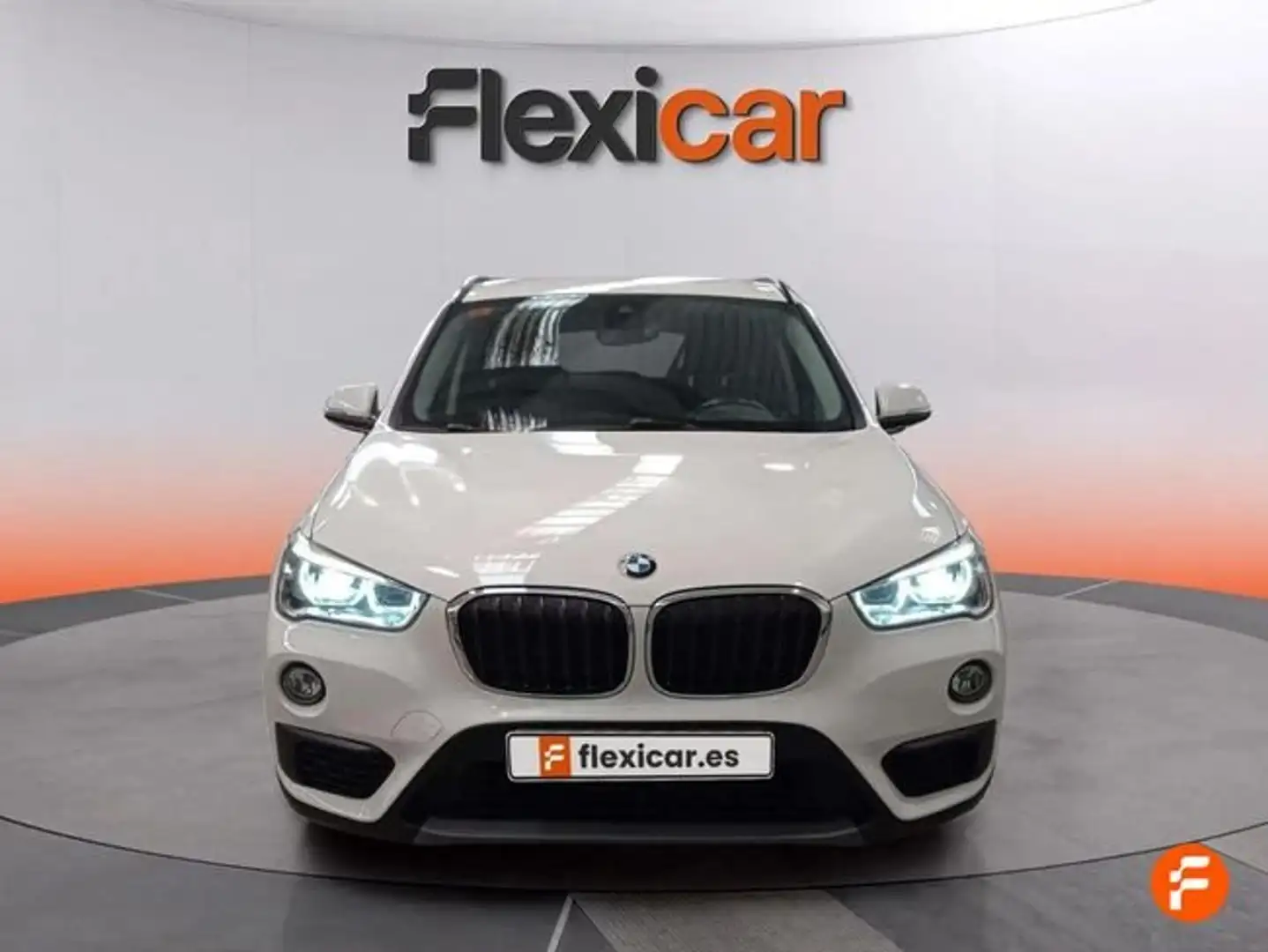 BMW X1 sDrive 16d Blanc - 2