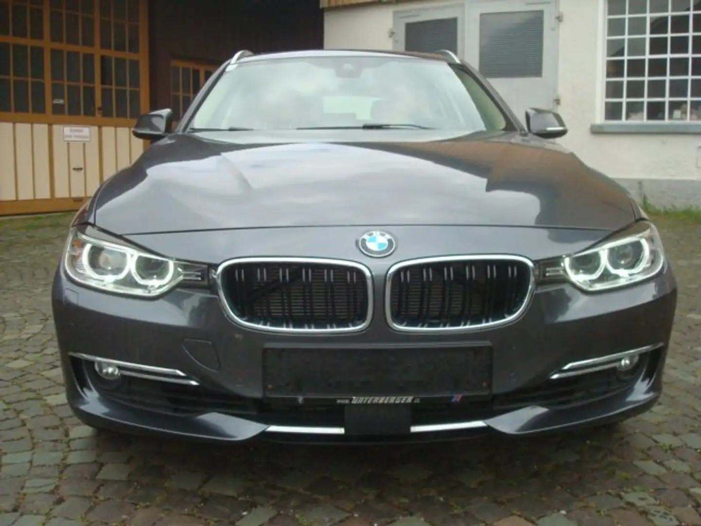 BMW 328 328 i xDrive Navi 8x Aluräder AHK Grau - 2