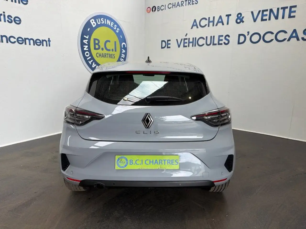 Renault Clio Citadine 5 portes — photo 6