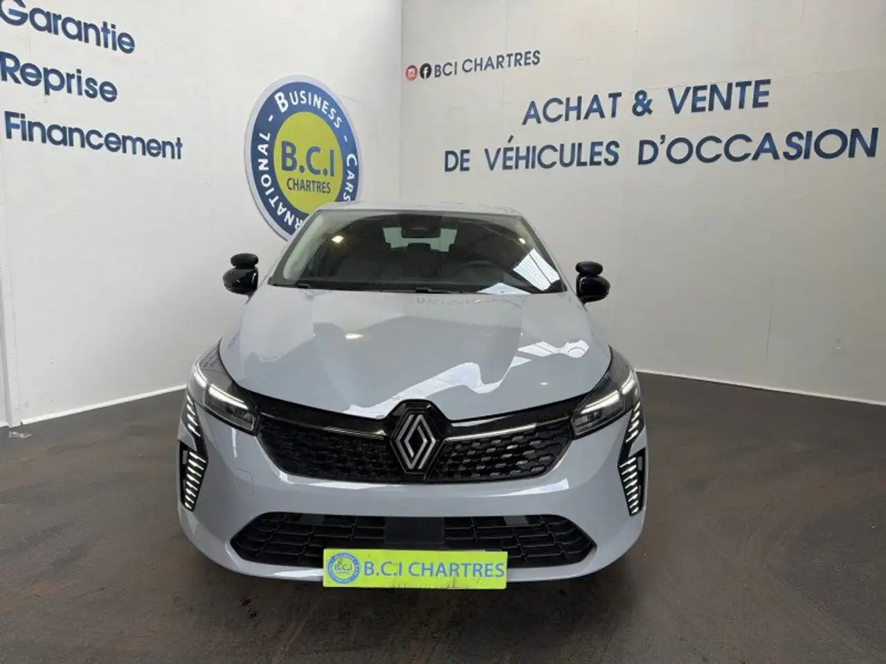 Renault Clio Citadine 5 portes — photo 3