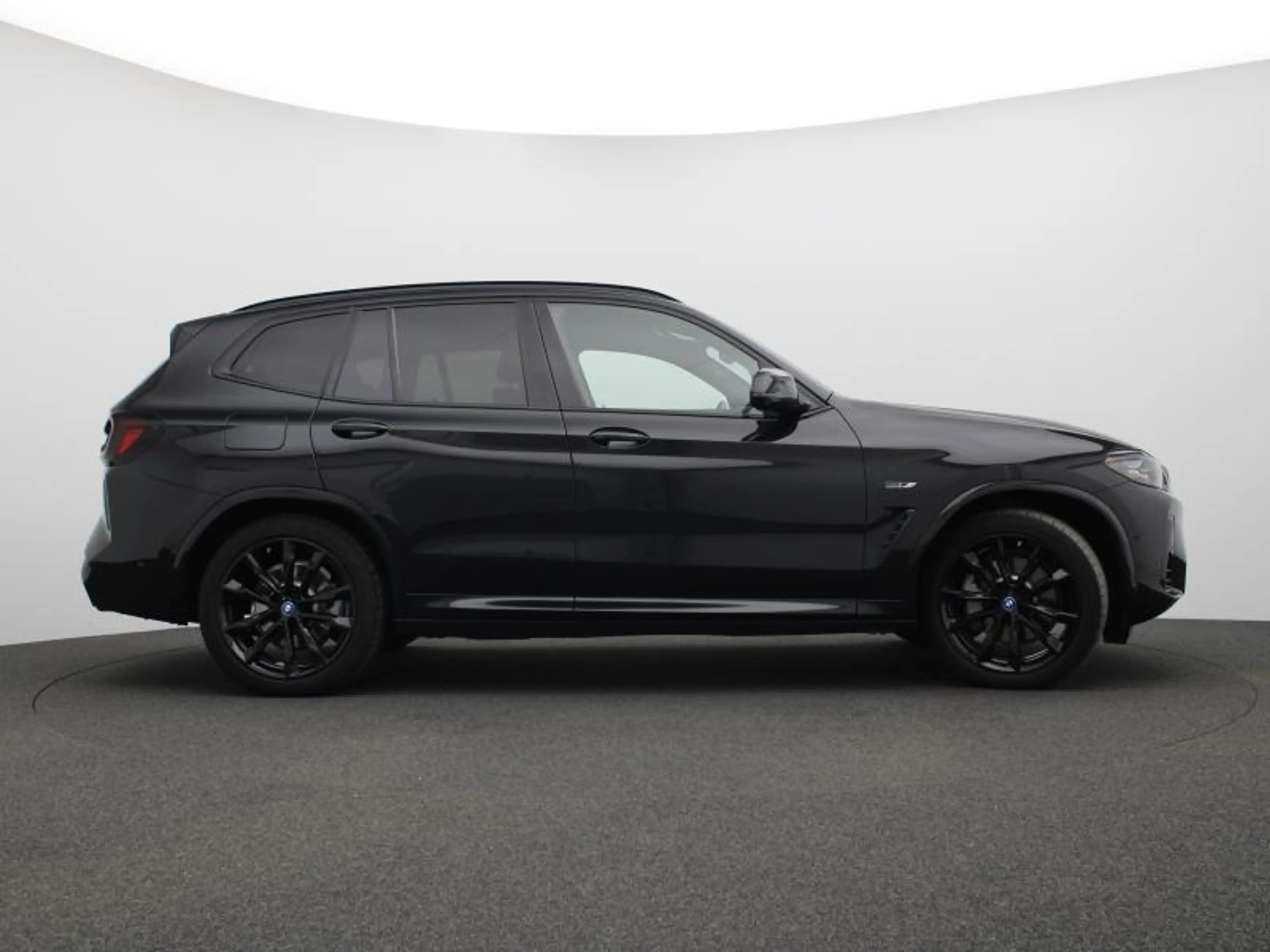 BMW X3 xDrive30e - M Pack — photo 3
