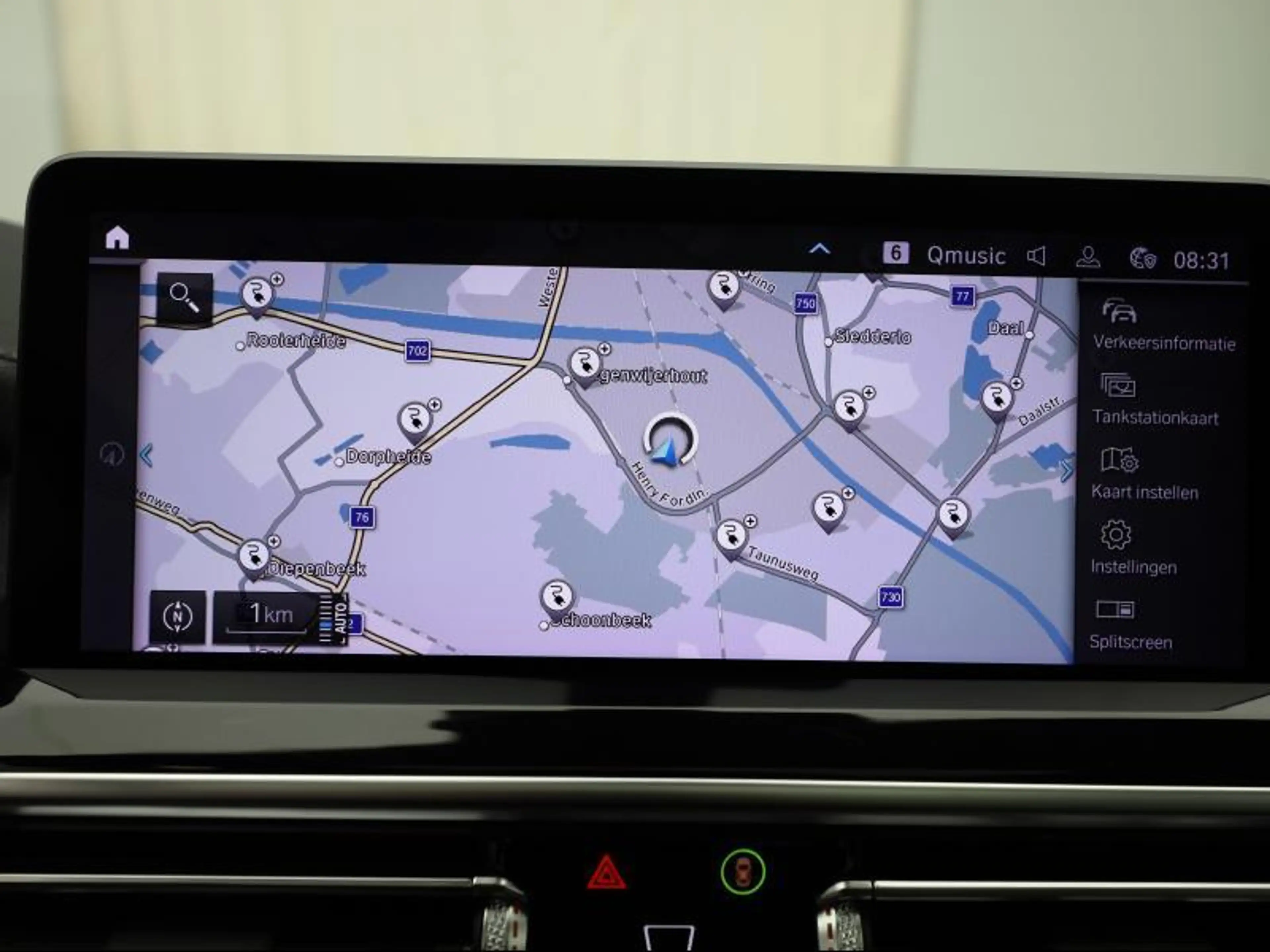 BMW X3 xDrive30e - M Pack — photo 12