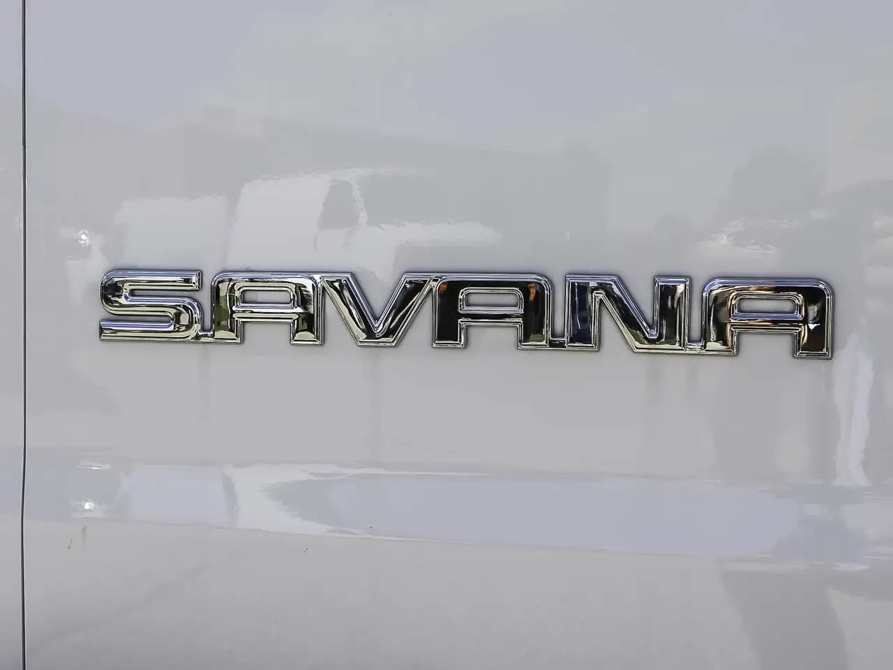 GMC Savana снимка GMC Savana
