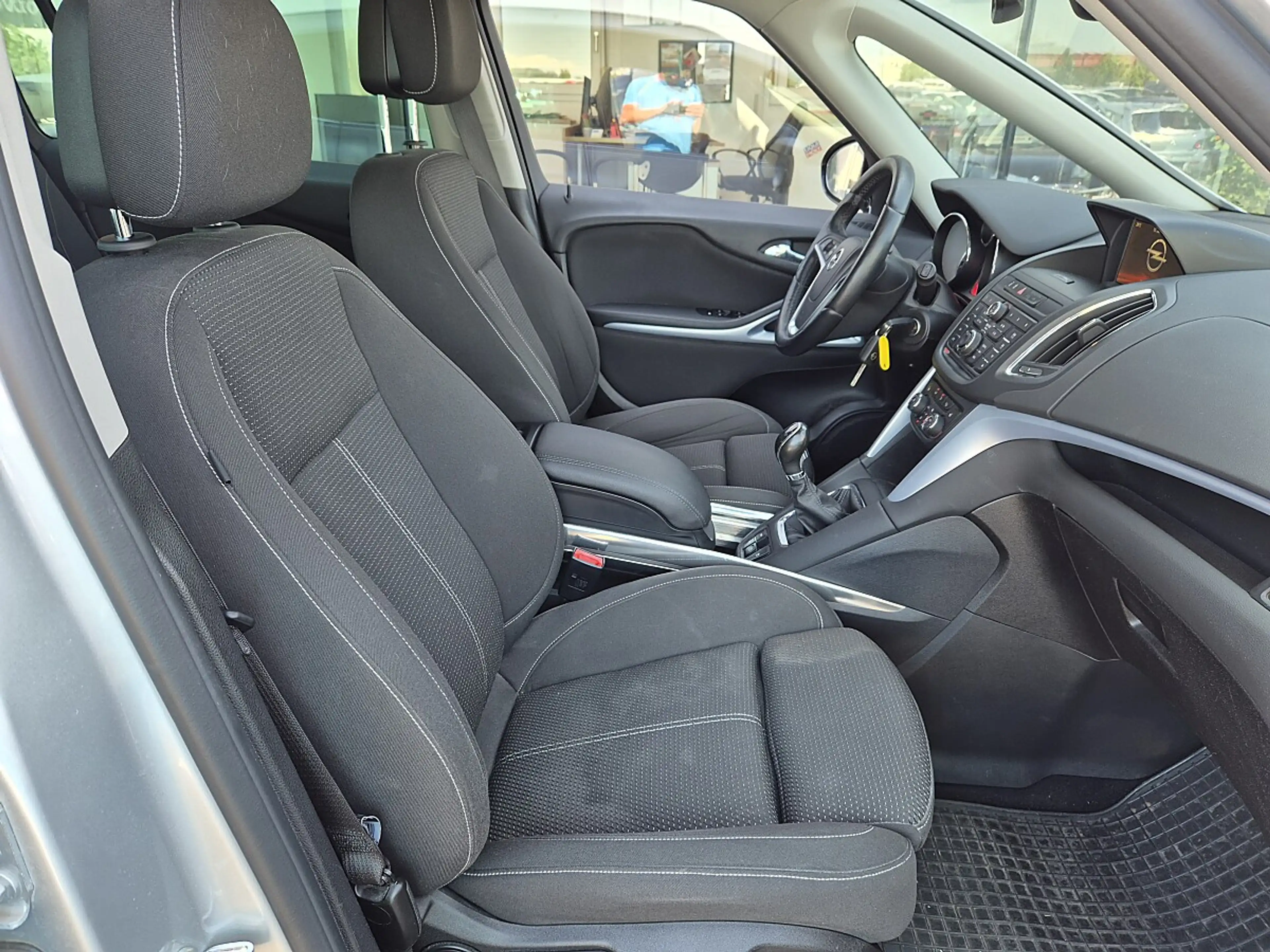 Opel Zafira Tourer 1,6 CDTI ecoflex Österreich Ed. Start/Stop — photo 11