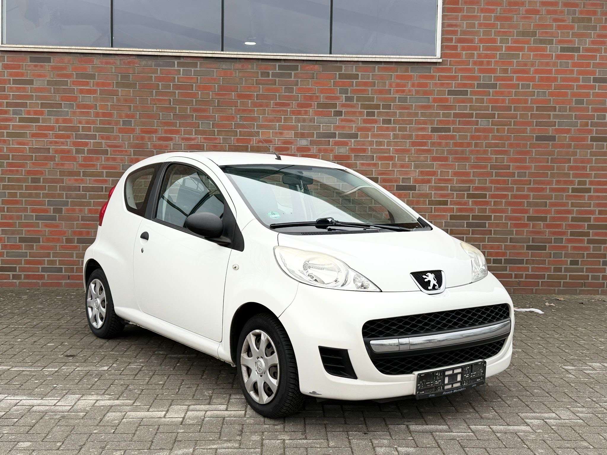 Second hand Peugeot 107 1.0