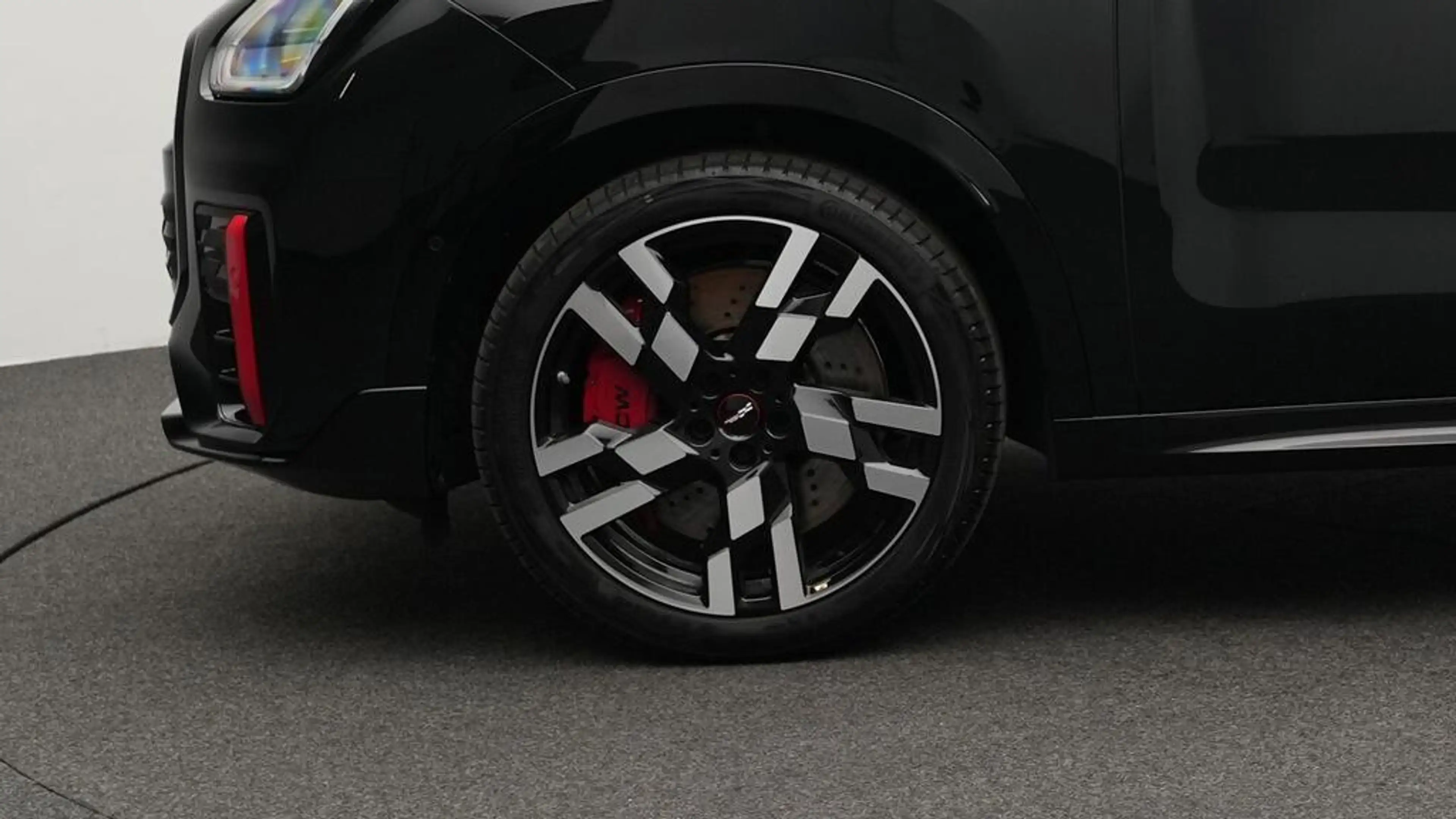 MINI JCW Countryman All4 John Cooper Works Trim — photo 11