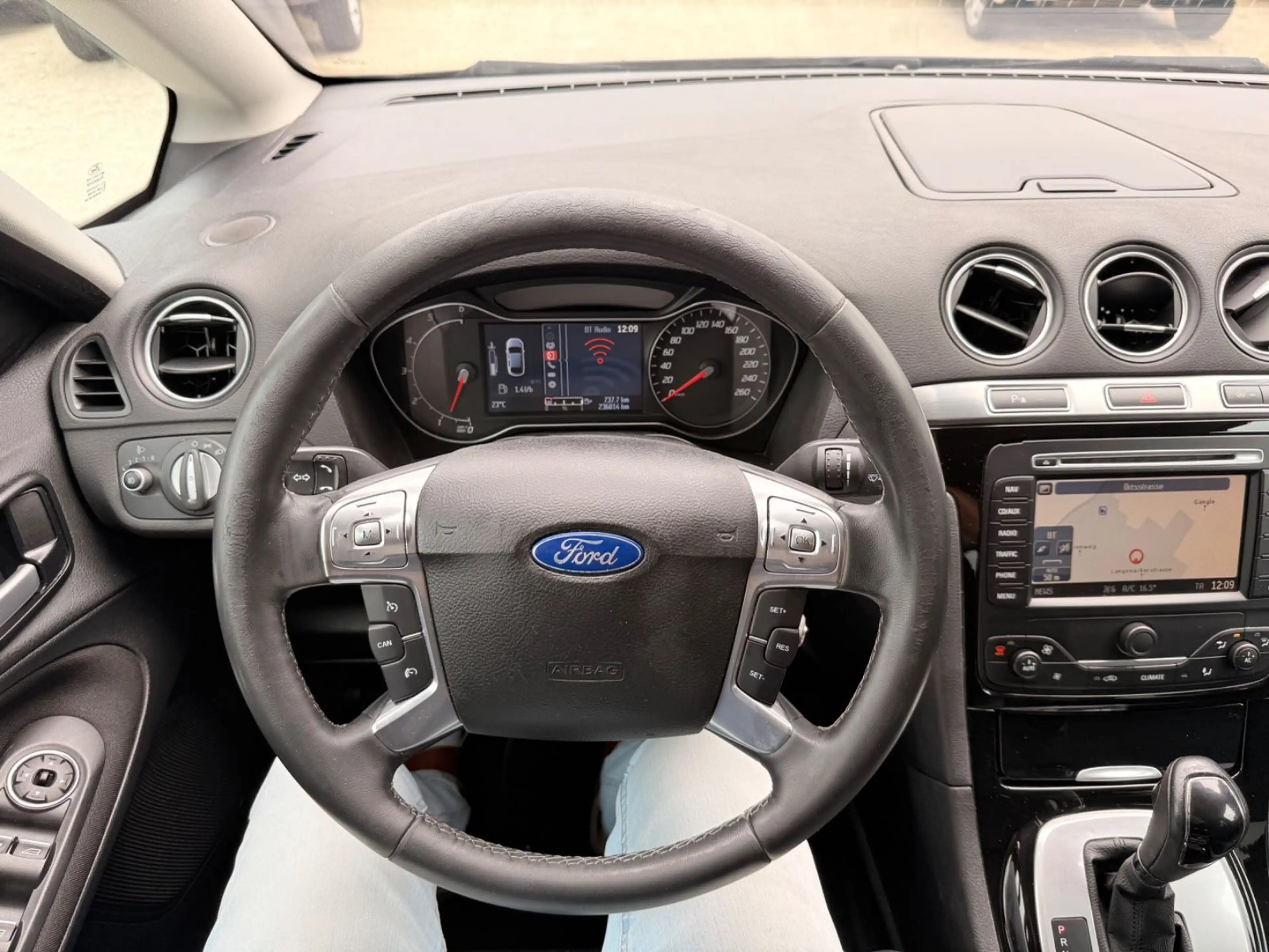 Ford S-Max S-MAX Titanium, 7 Sitze — photo 16