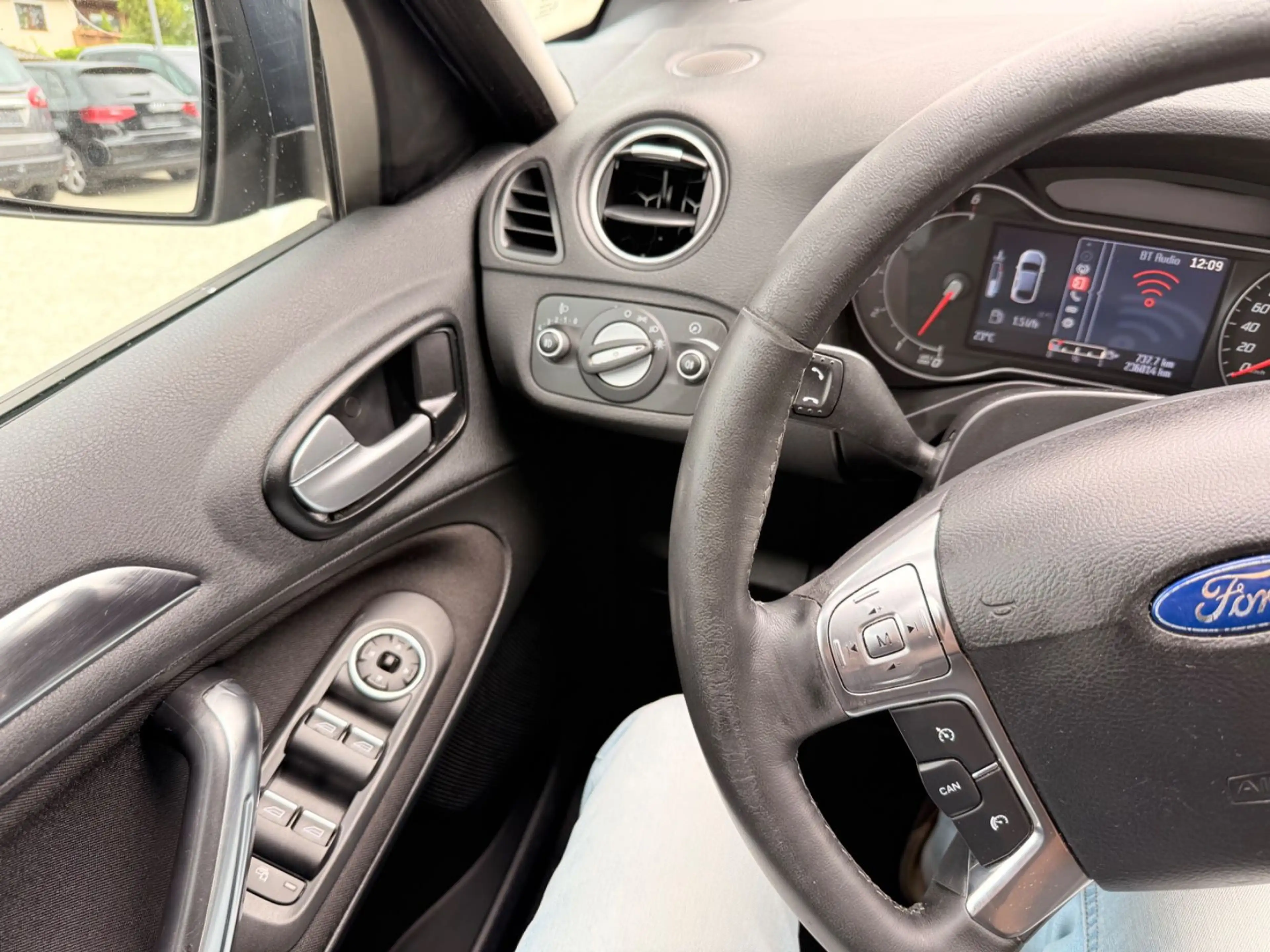 Ford S-Max S-MAX Titanium, 7 Sitze — photo 12