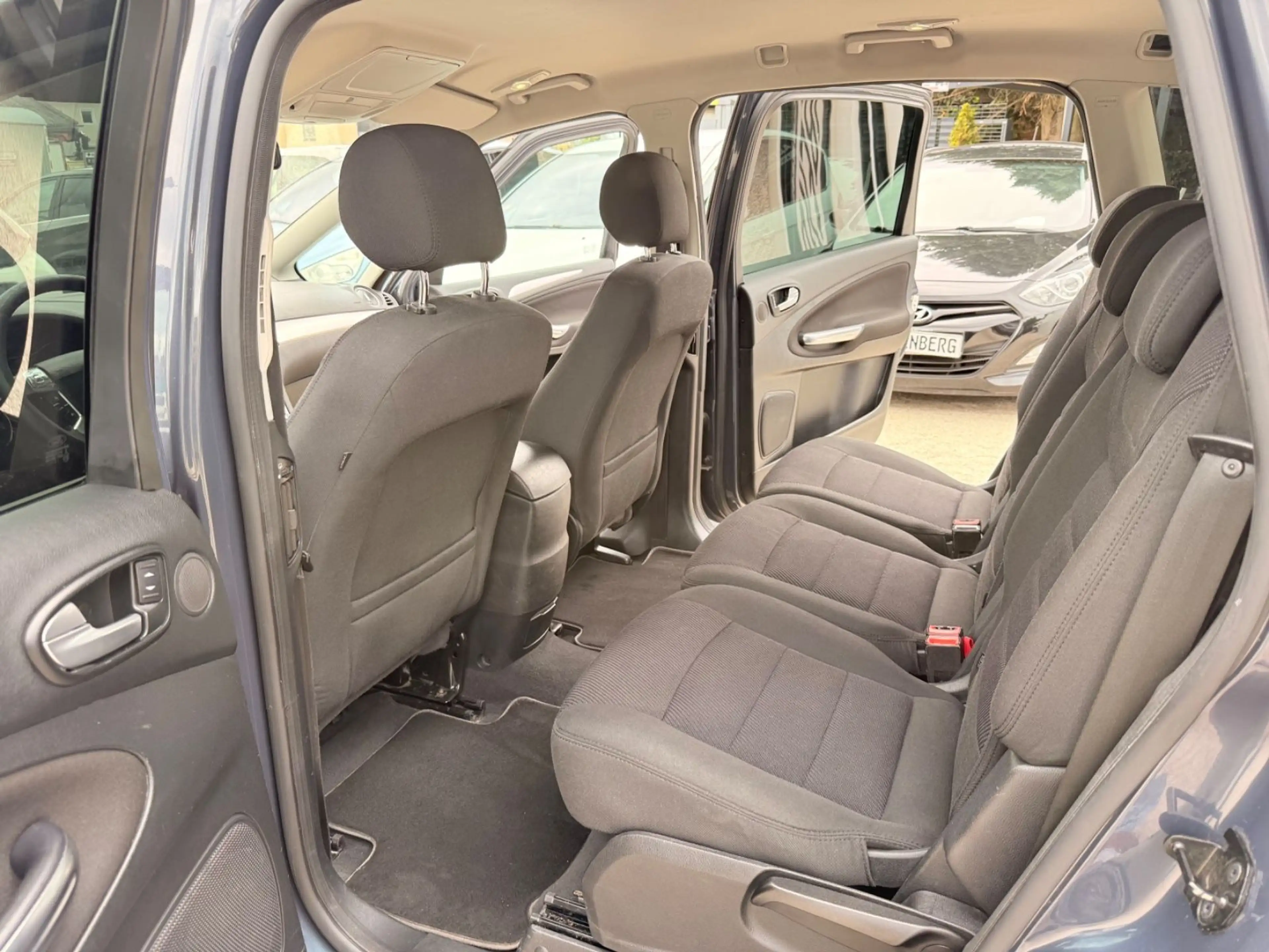Ford S-Max S-MAX Titanium, 7 Sitze — photo 22