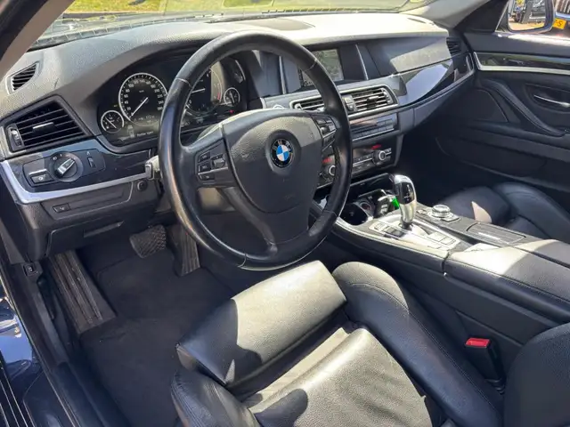 BMW 5 Series view 12