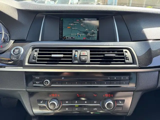 BMW 5 Series view 14