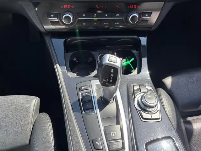 BMW 5 Series view 15