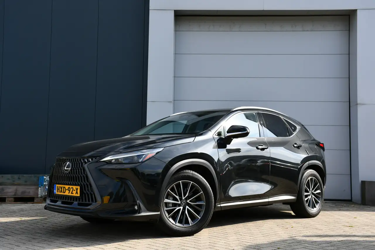 Lexus NX 450h+