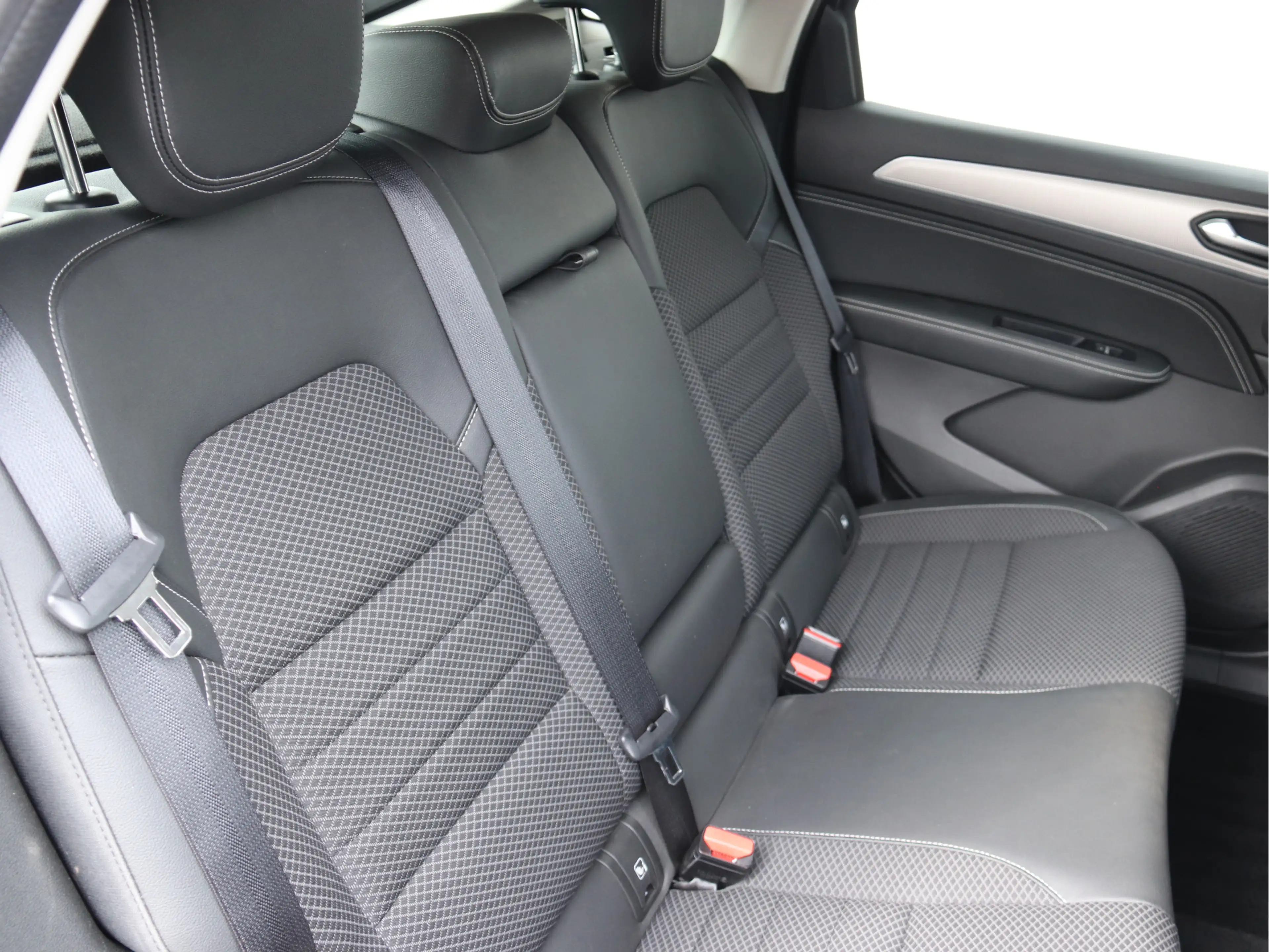 Renault Arkana 1.6 E-Tech Hybrid 145 Intens CAMERA / STOELVERWARM — photo 7