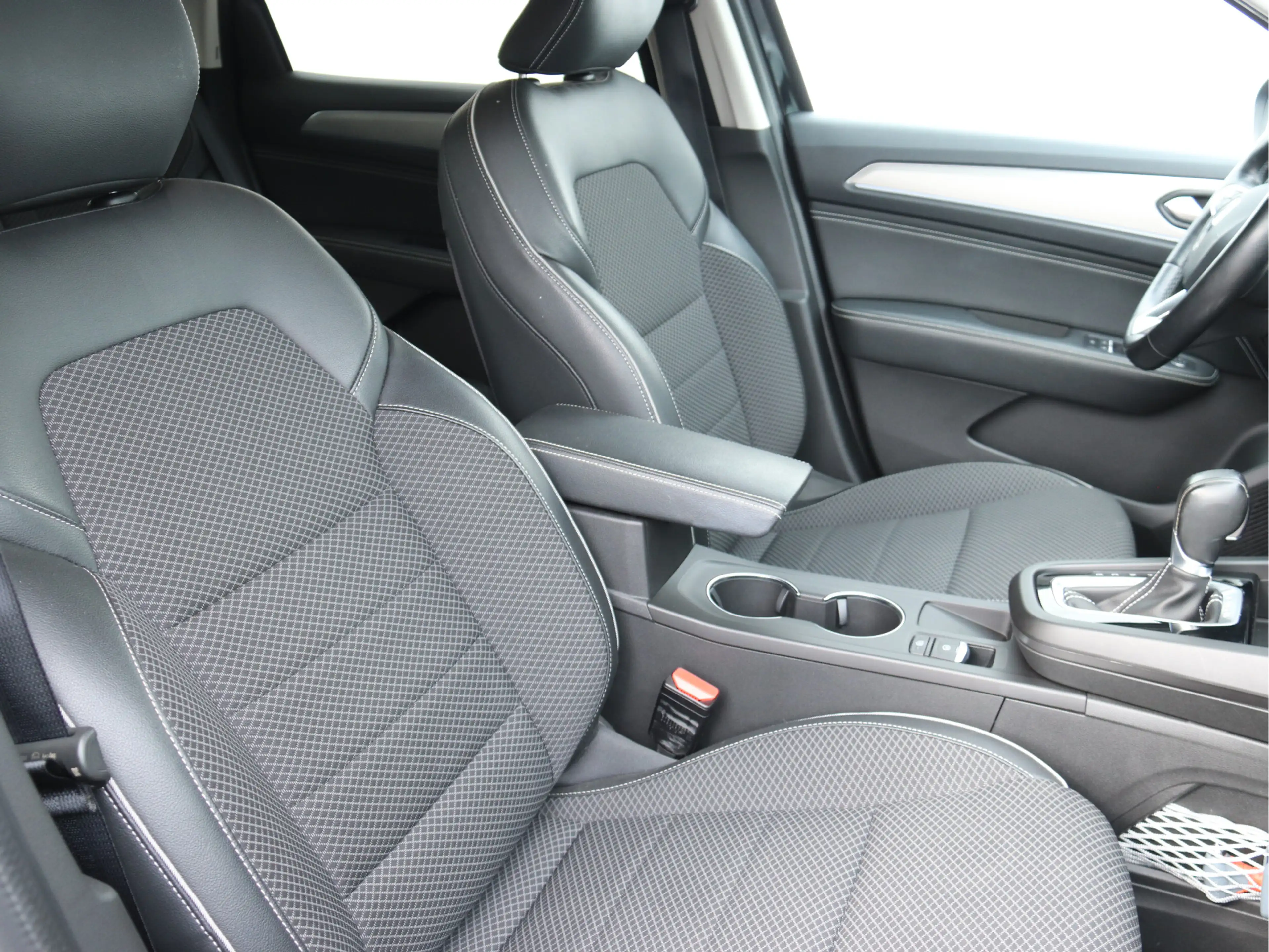 Renault Arkana 1.6 E-Tech Hybrid 145 Intens CAMERA / STOELVERWARM — photo 6