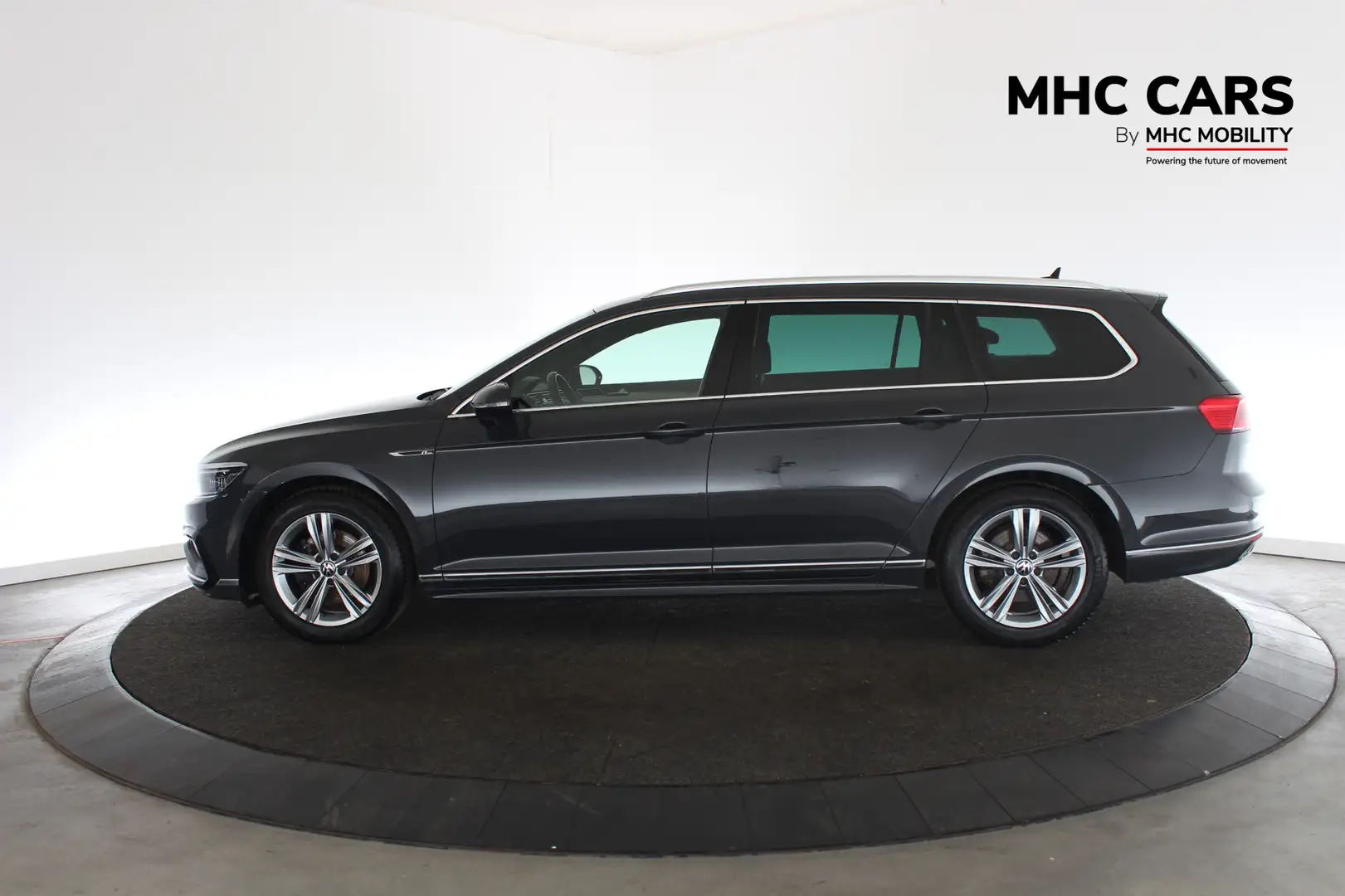 Volkswagen Passat Variant 1.5 TSI 7-DSG R-Line Business+ | DSG | TREKHAAK | Grijs - 2