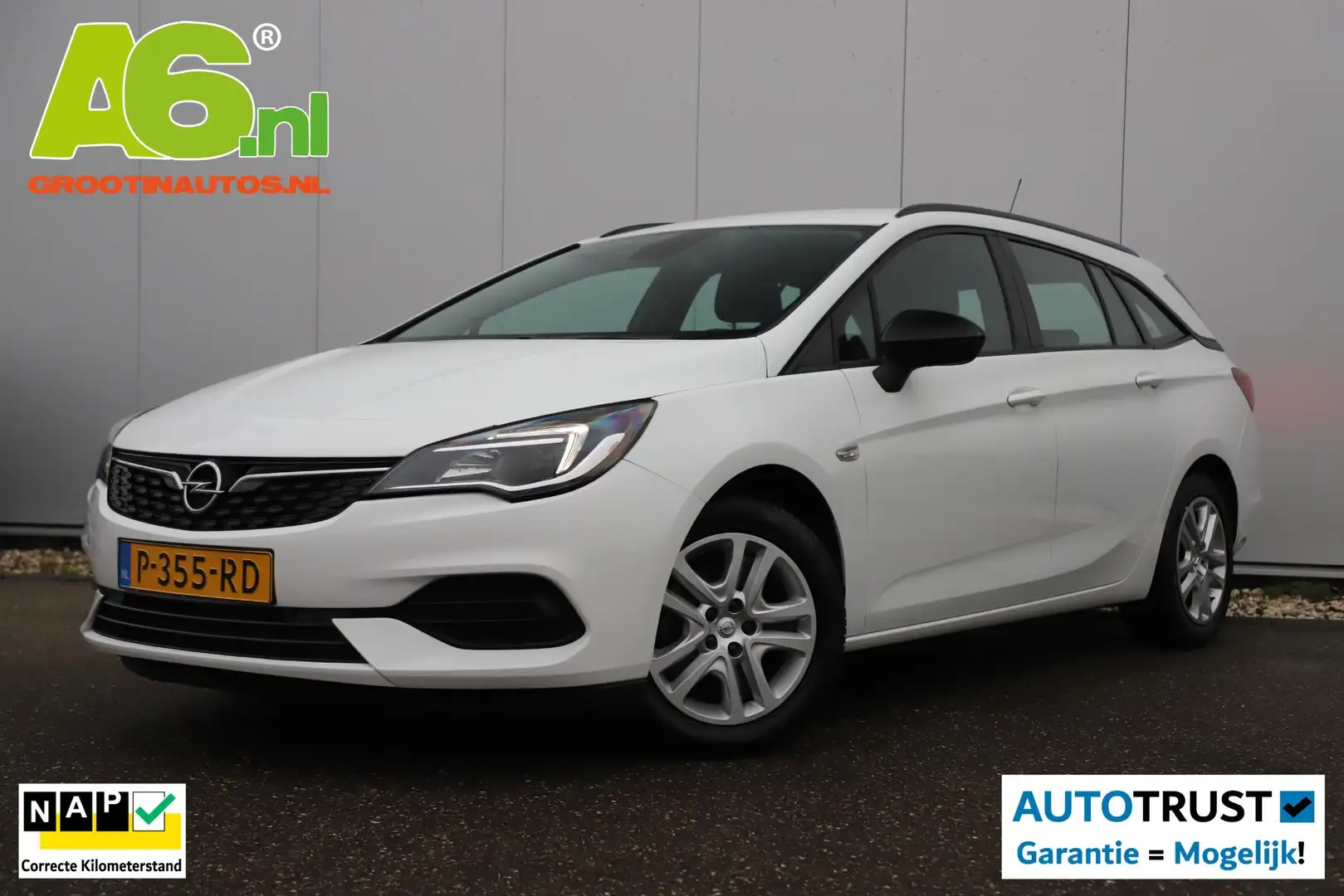 Opel Astra Sports Tourer 1.2 Edition 110PK Trekhaak Navigatie Weiß - 1