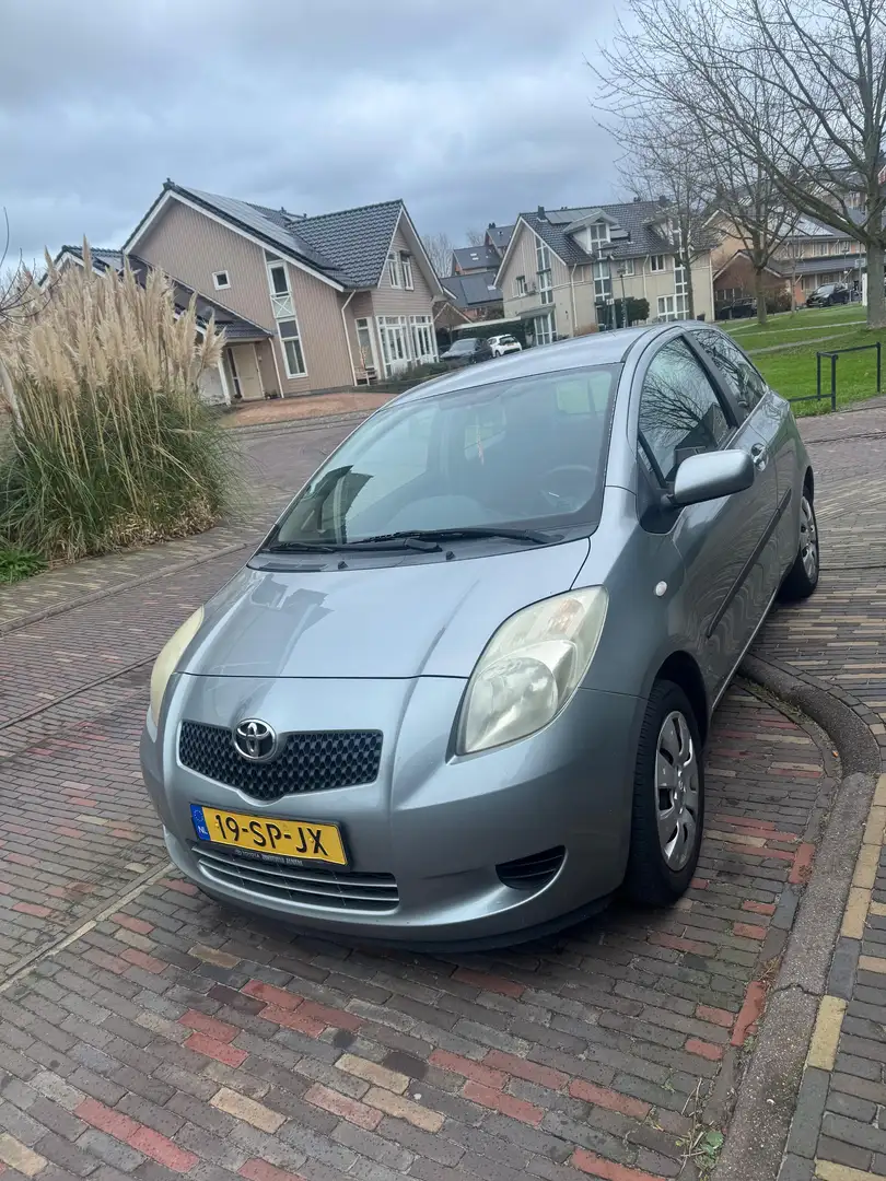 Toyota Yaris 1.3 VVTi Sol Gri - 2