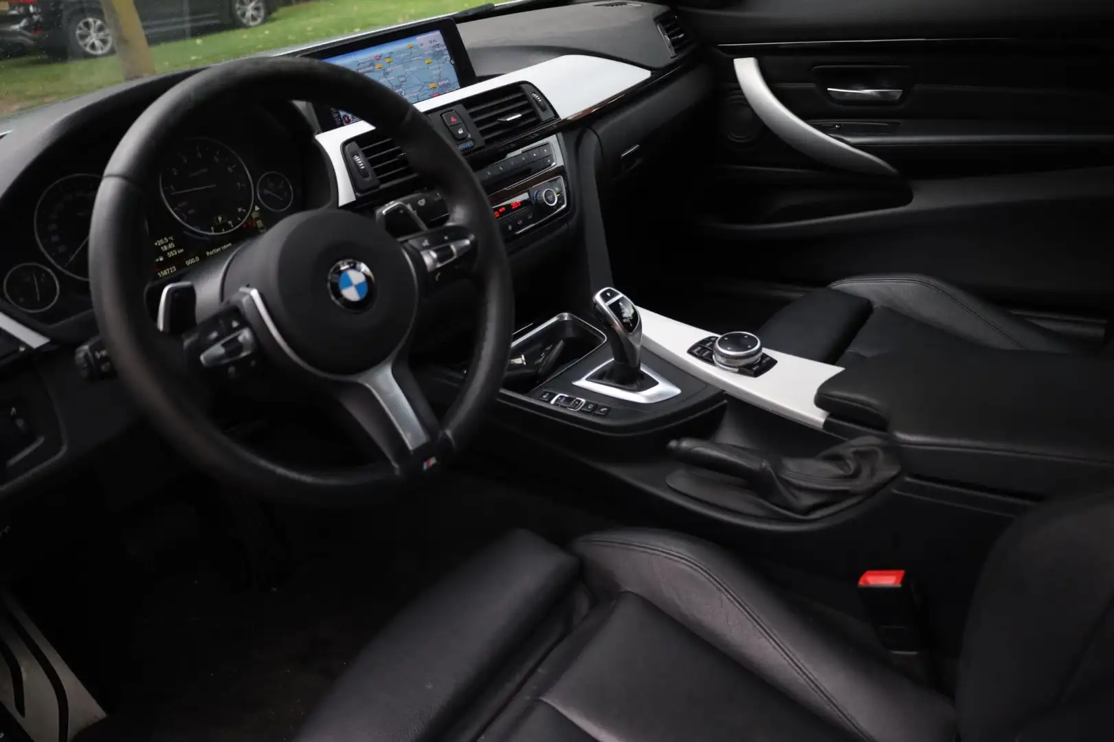 BMW 435 4-serie Coupé 435i High Executive Aut. | M-Pakket Grijs - 2