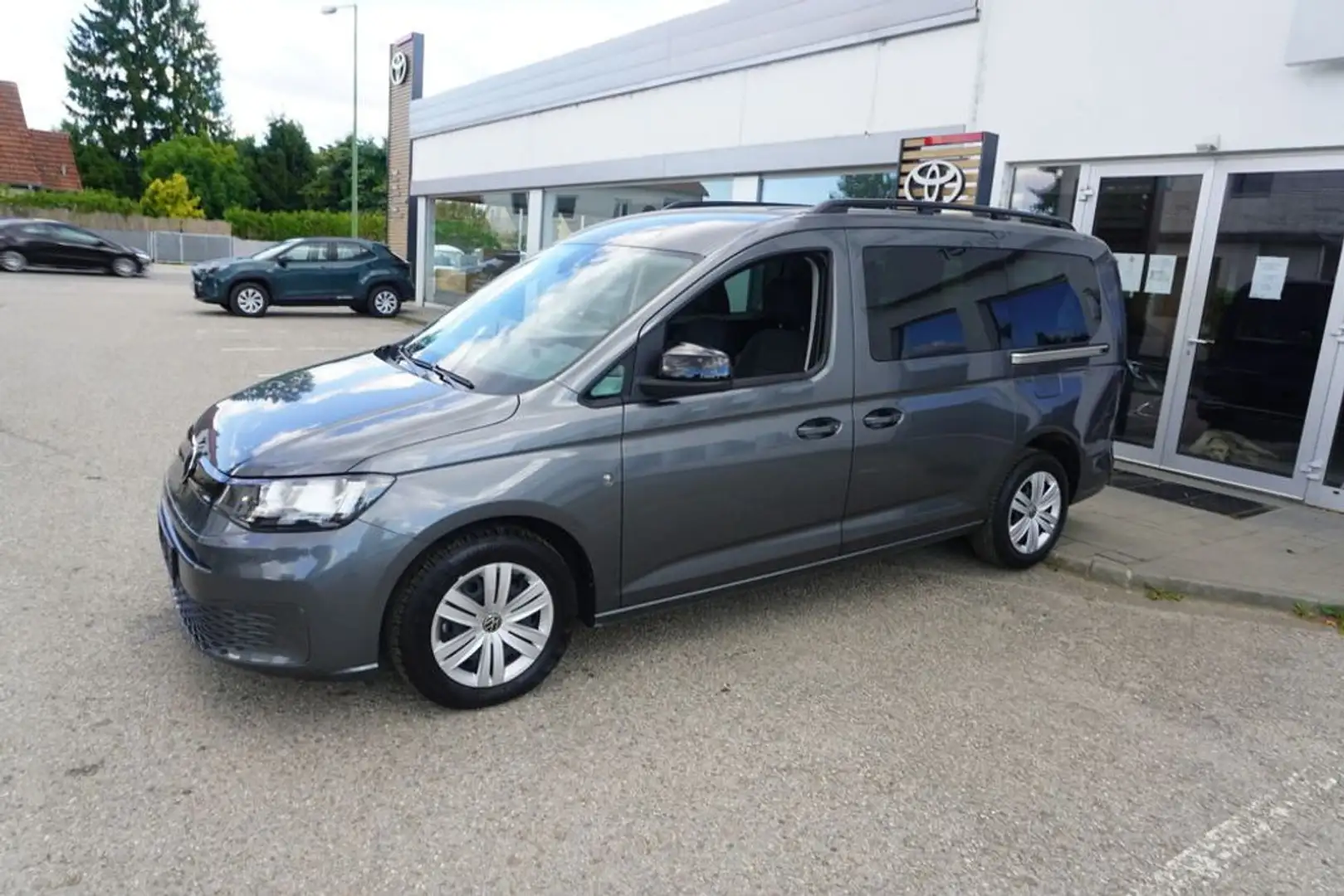 Volkswagen Caddy Maxi 2,0 TDI DSG *7-SITZE*AHK*KAMERA* Grau - 2