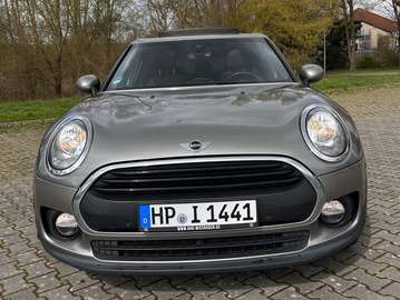 MINI Clubman One, Panorama Dach, 8-fach bereift (Sommer/Winter), gepflegt und zuverlässig