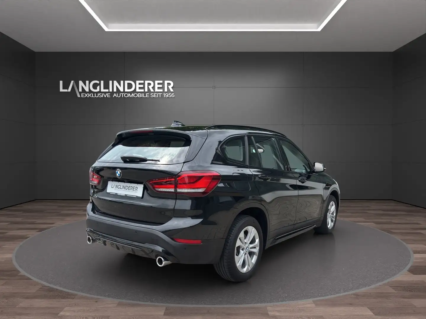 BMW X1 xDrive20d Sport Line HUD adpLED DrivingAssistPlus Negro - 2