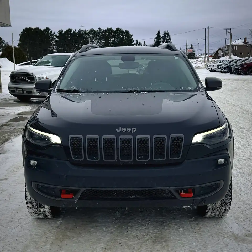 Jeep Cherokee снимка Jeep Cherokee