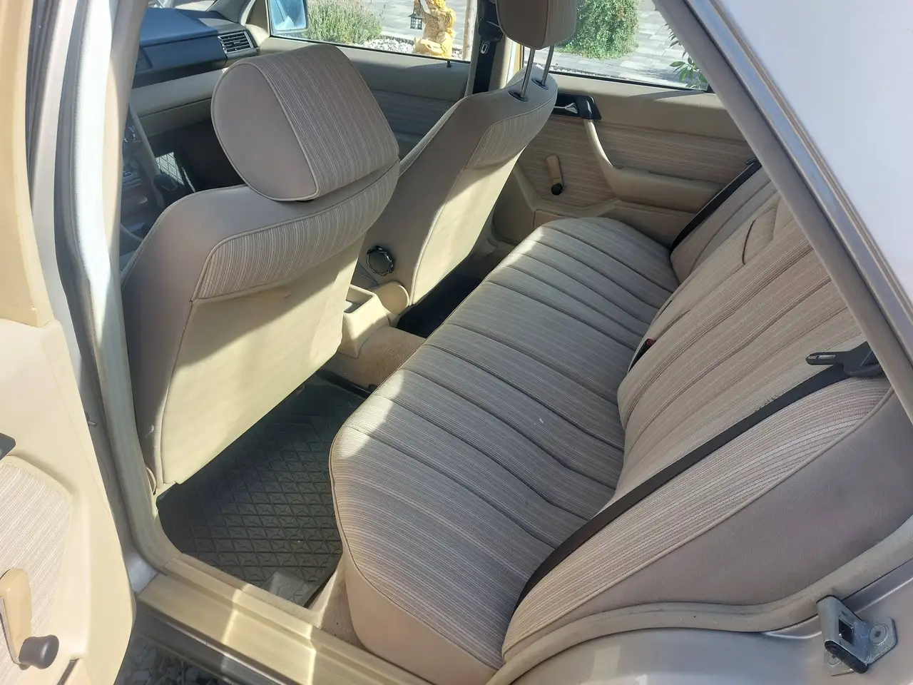 Mercedes-Benz E 230 E-Klasse, foto 5