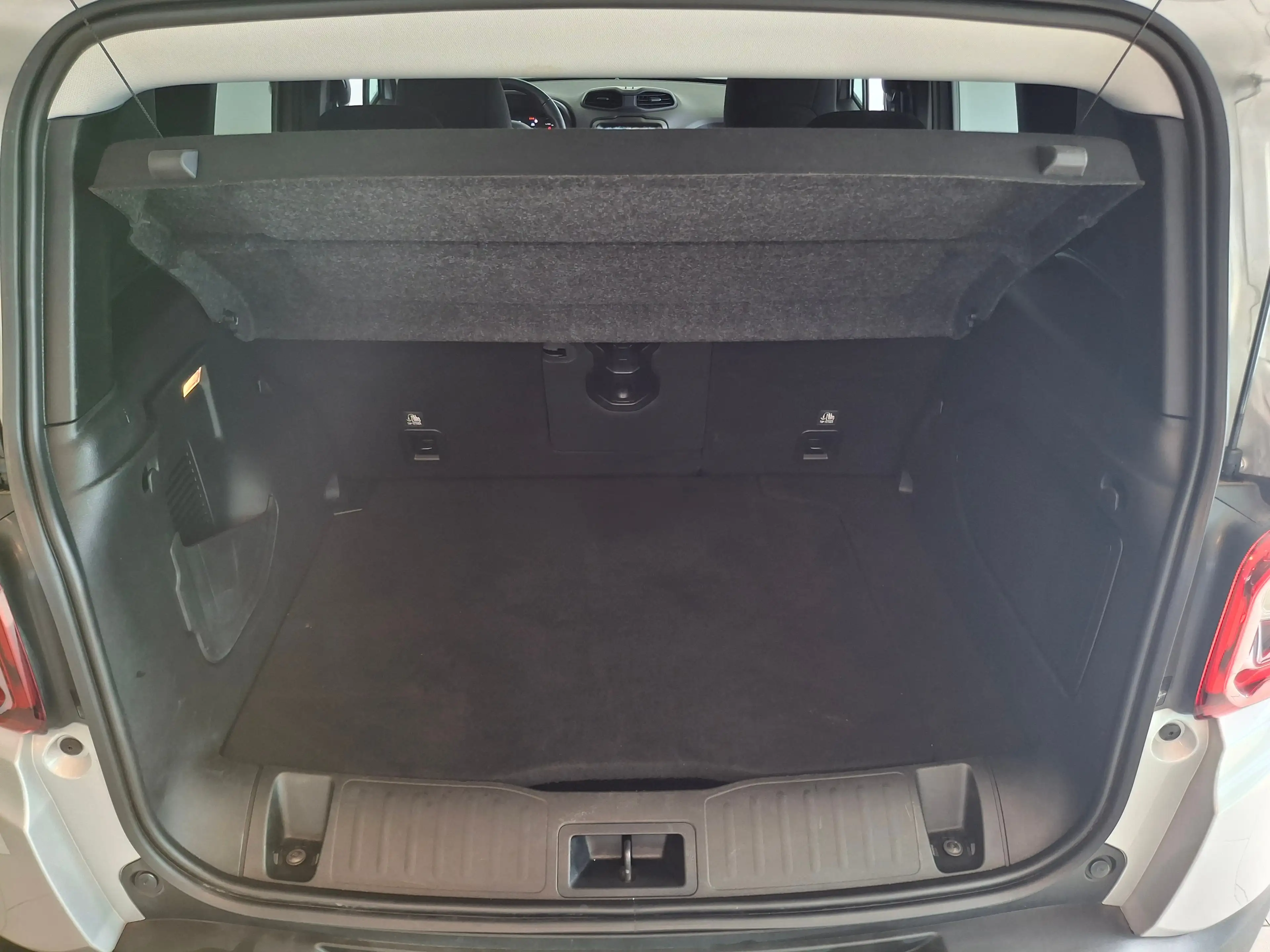 Jeep Renegade 4xe 190 Plug-in Hybrid Limited CARPLAY WINTERPACK — photo 13