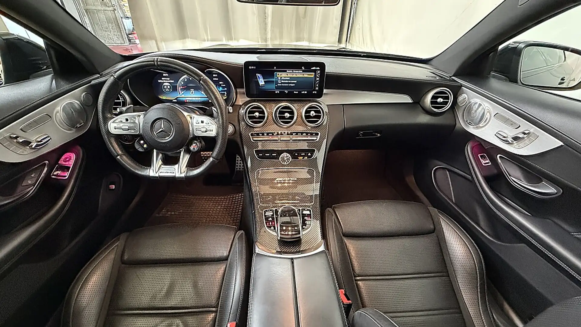 Mercedes-Benz C 63 AMG Coupe_Pano_Multibeam_ Schwarz - 2