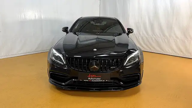 Mercedes-Benz C-Class view 3