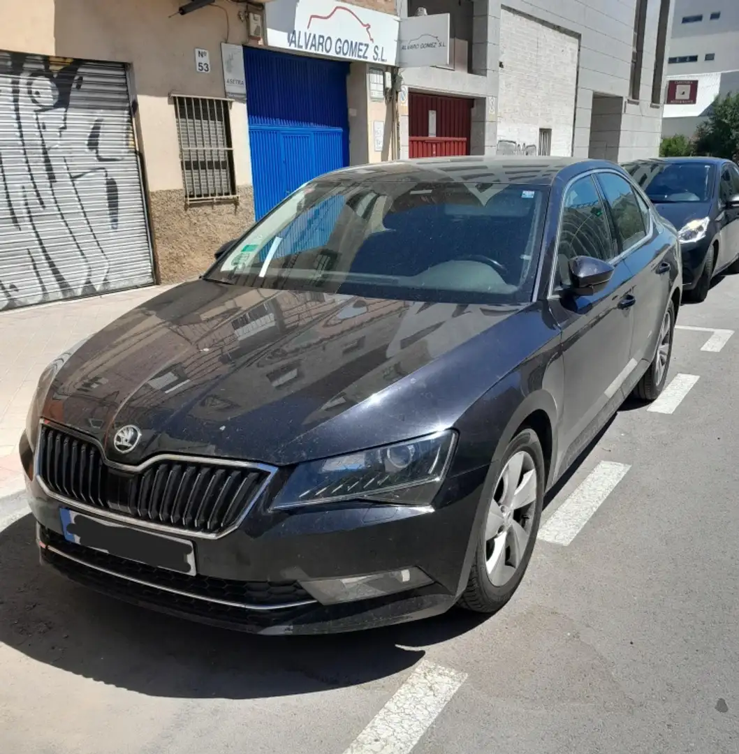 Skoda Superb Combi 2.0TDI AdBlue Ambition DSG7 110kW Negro - 1