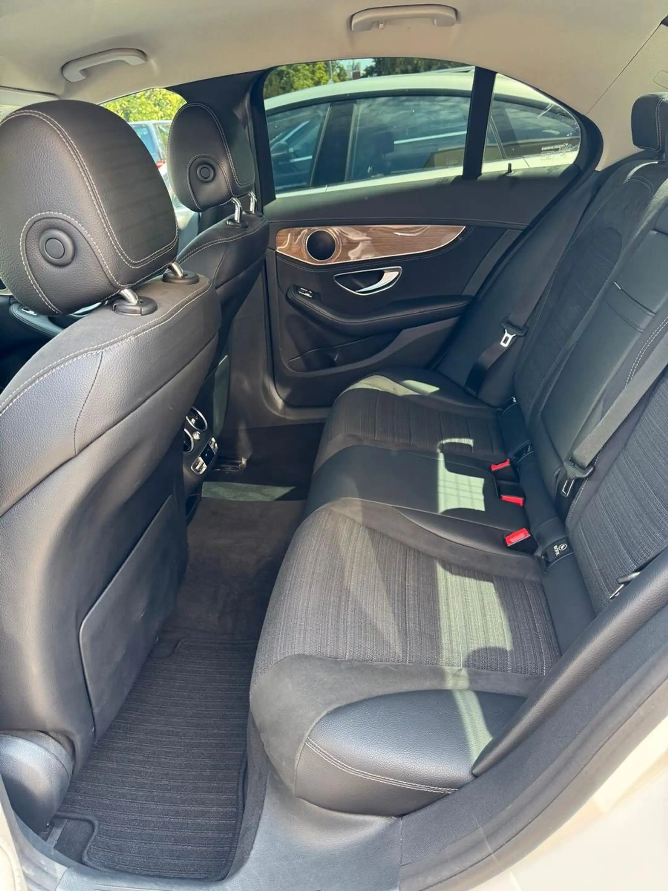 Mercedes-Benz C 400 Lim. Aut. 4Matic — photo 13