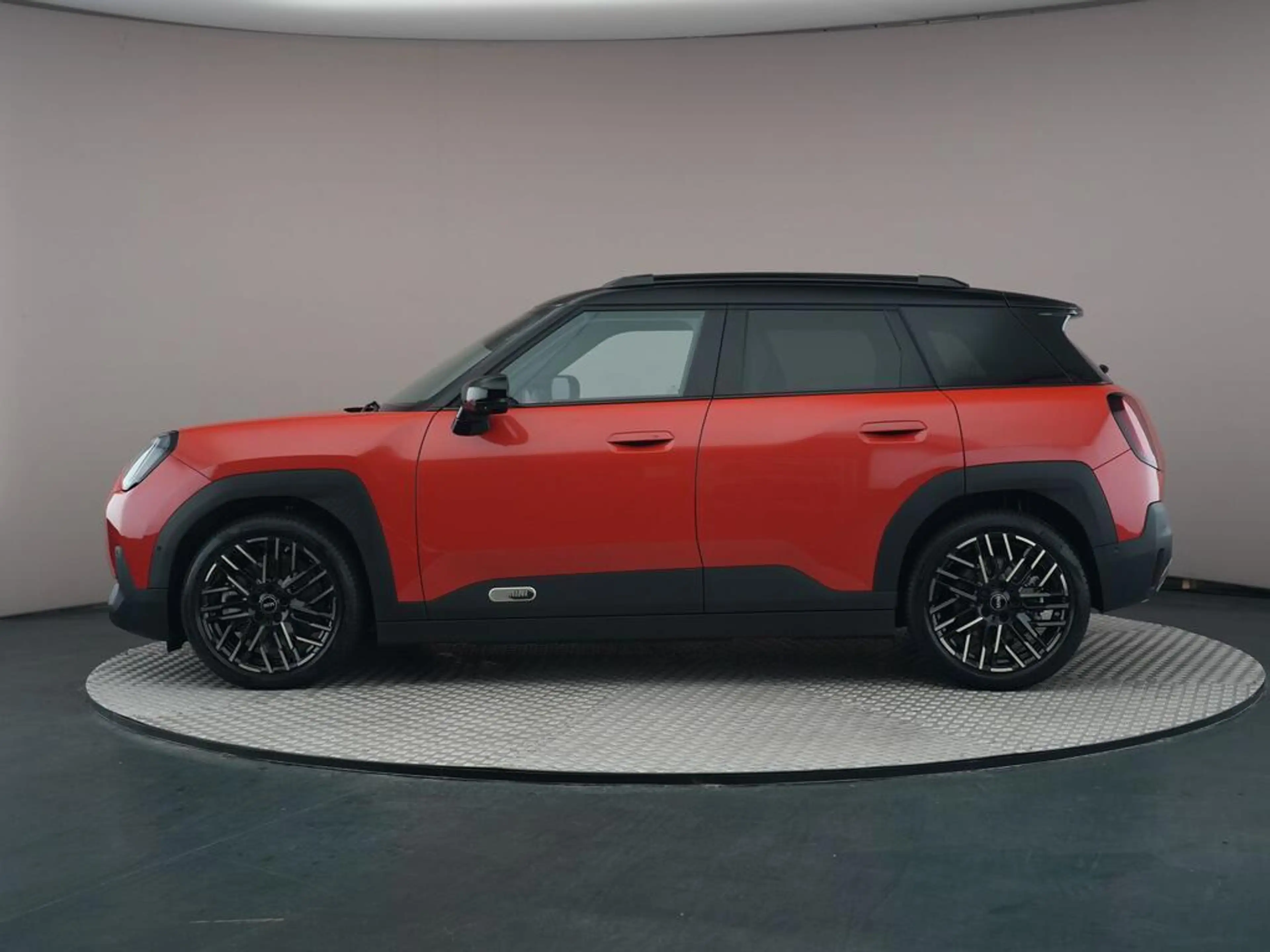 MINI Aceman SE Favoured L 54.2 kWh — photo 7