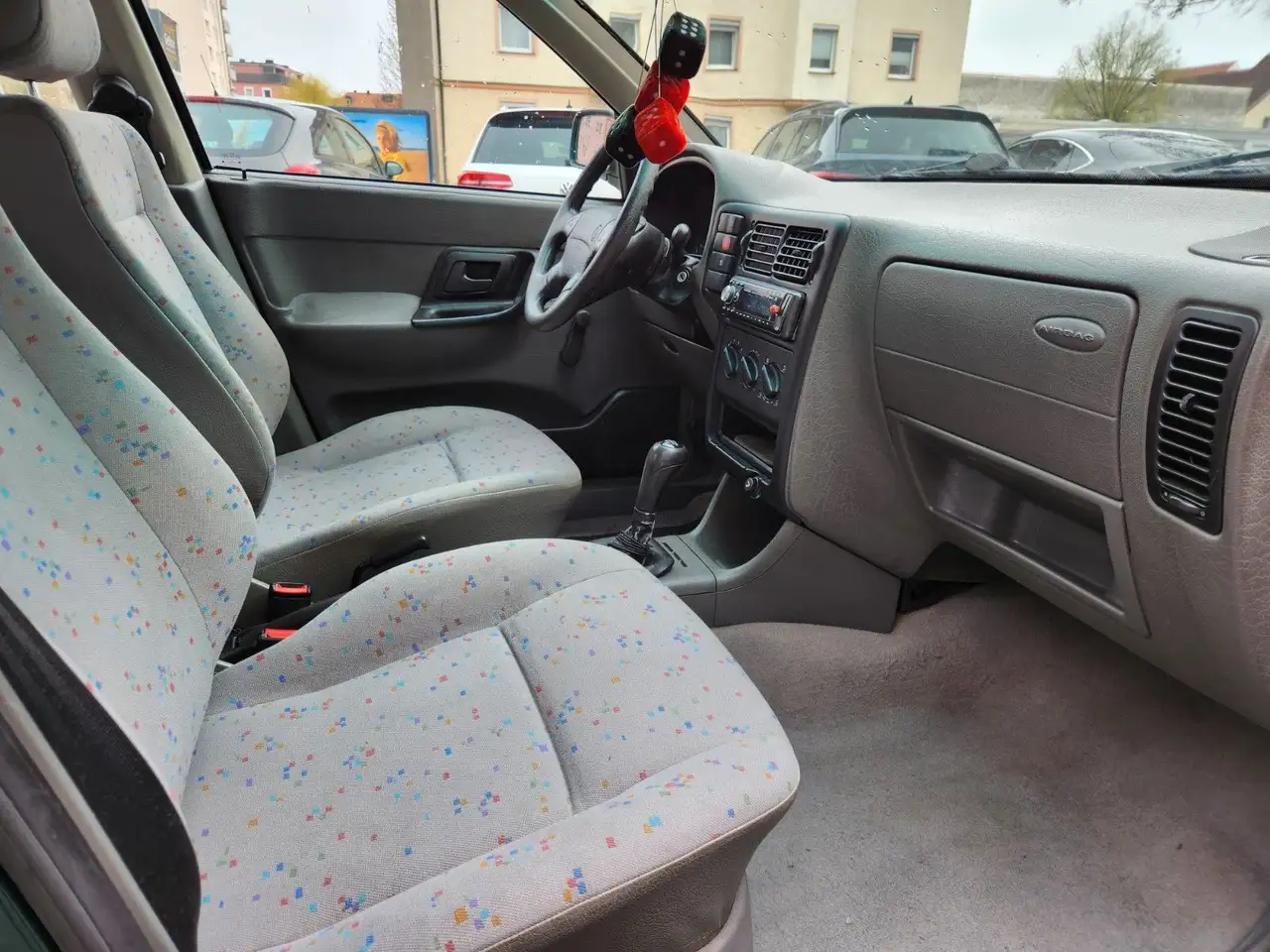 Volkswagen Polo Classic 1.6*TÜV*Airbags*Abs*2.Hand, foto 12