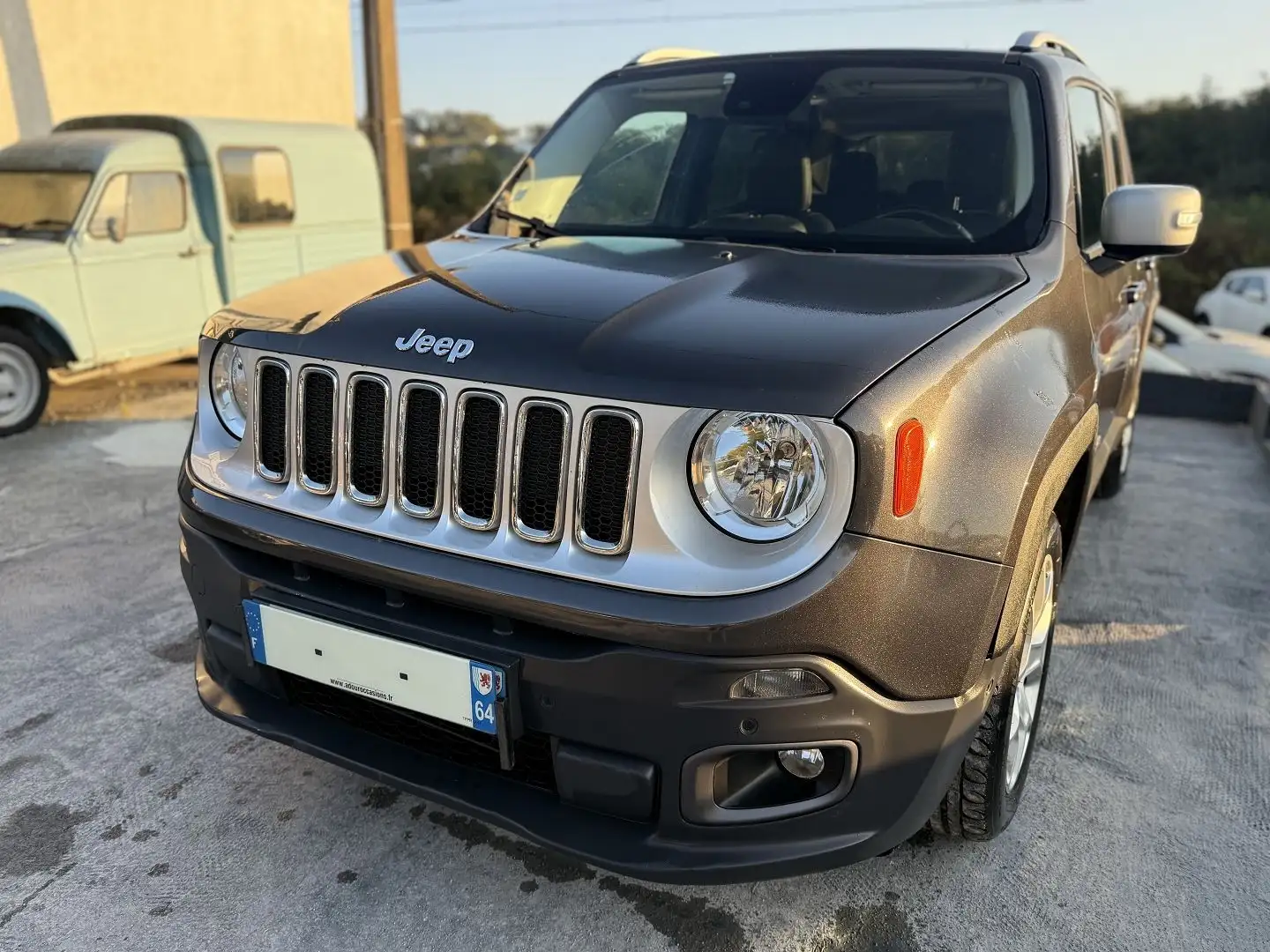 Jeep Renegade 1.4 MULTIAIR S\u0026S 140CH LIMITED BVRD6 Gris - 2