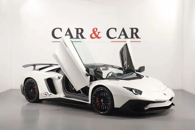 Lamborghini Aventador LP750-4 SV Roadster 6.5 V12 -  1 of 500