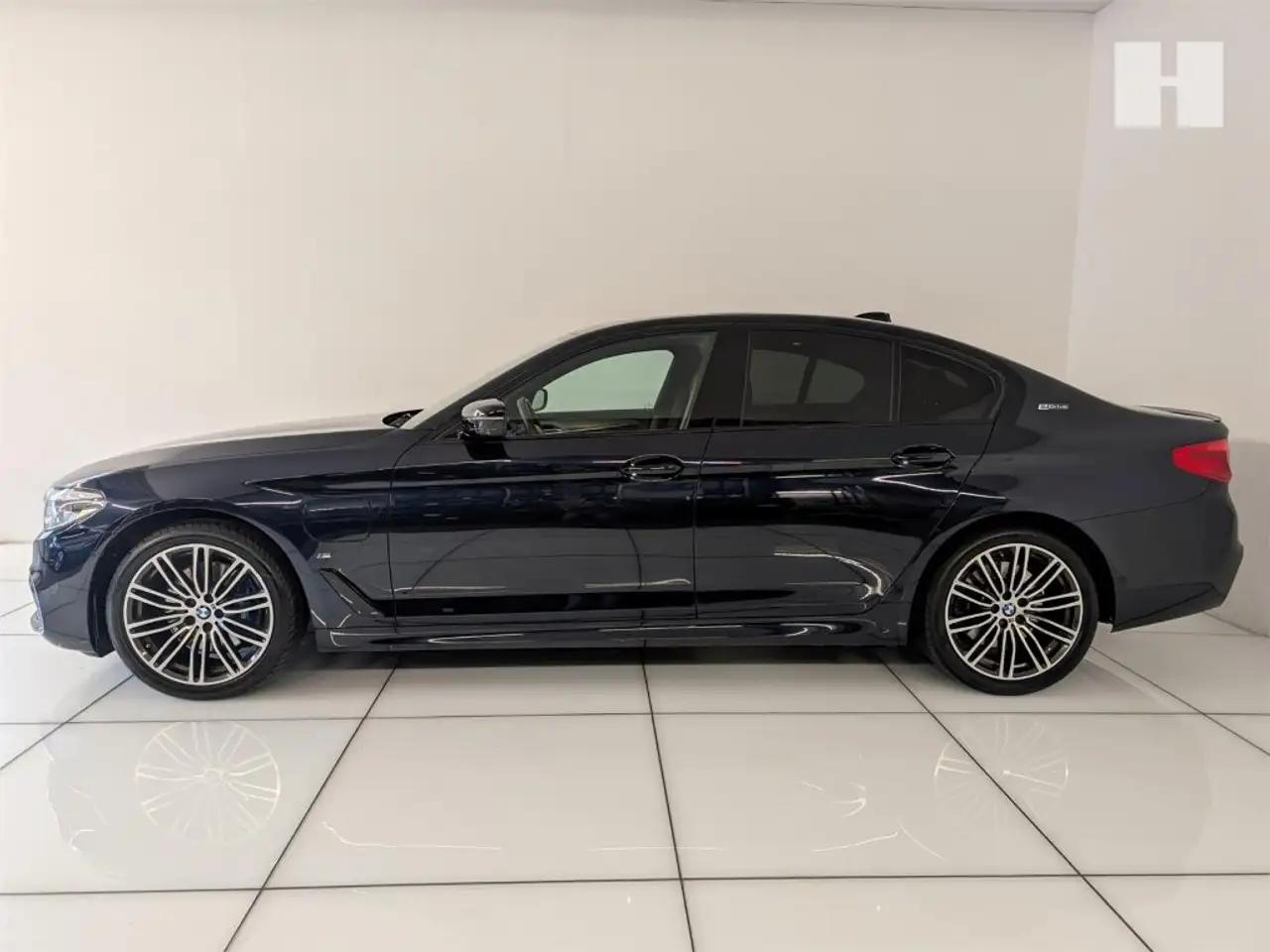2019 BMW 530 e, photograph 4