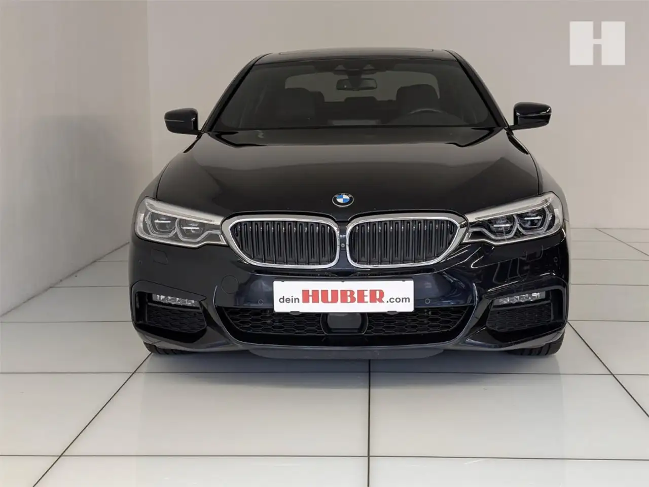 2019 BMW 530 e, photograph 3