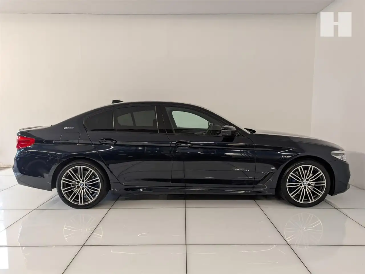 2019 BMW 530 e, photograph 5