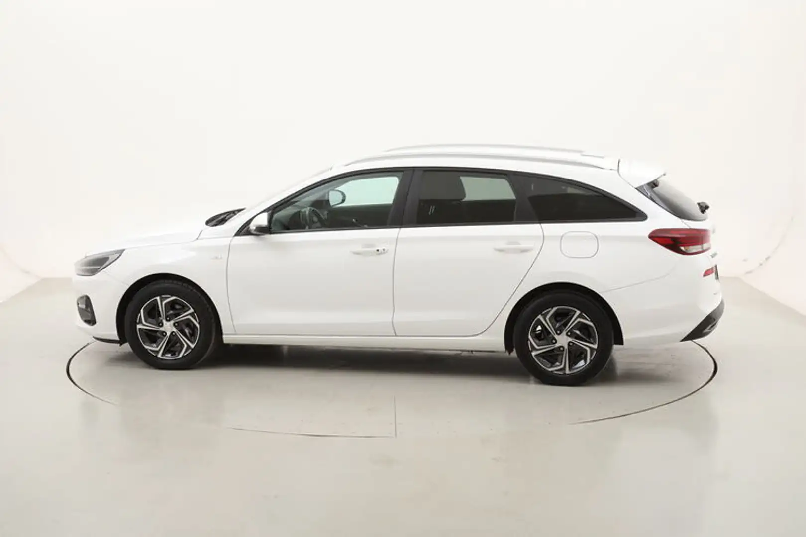 Hyundai i30 Wagon 48V Prime DCT 1.6 Mild Hybrid 136CV Blanc - 2