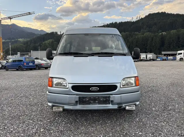 Ford Transit Bus Automatik.