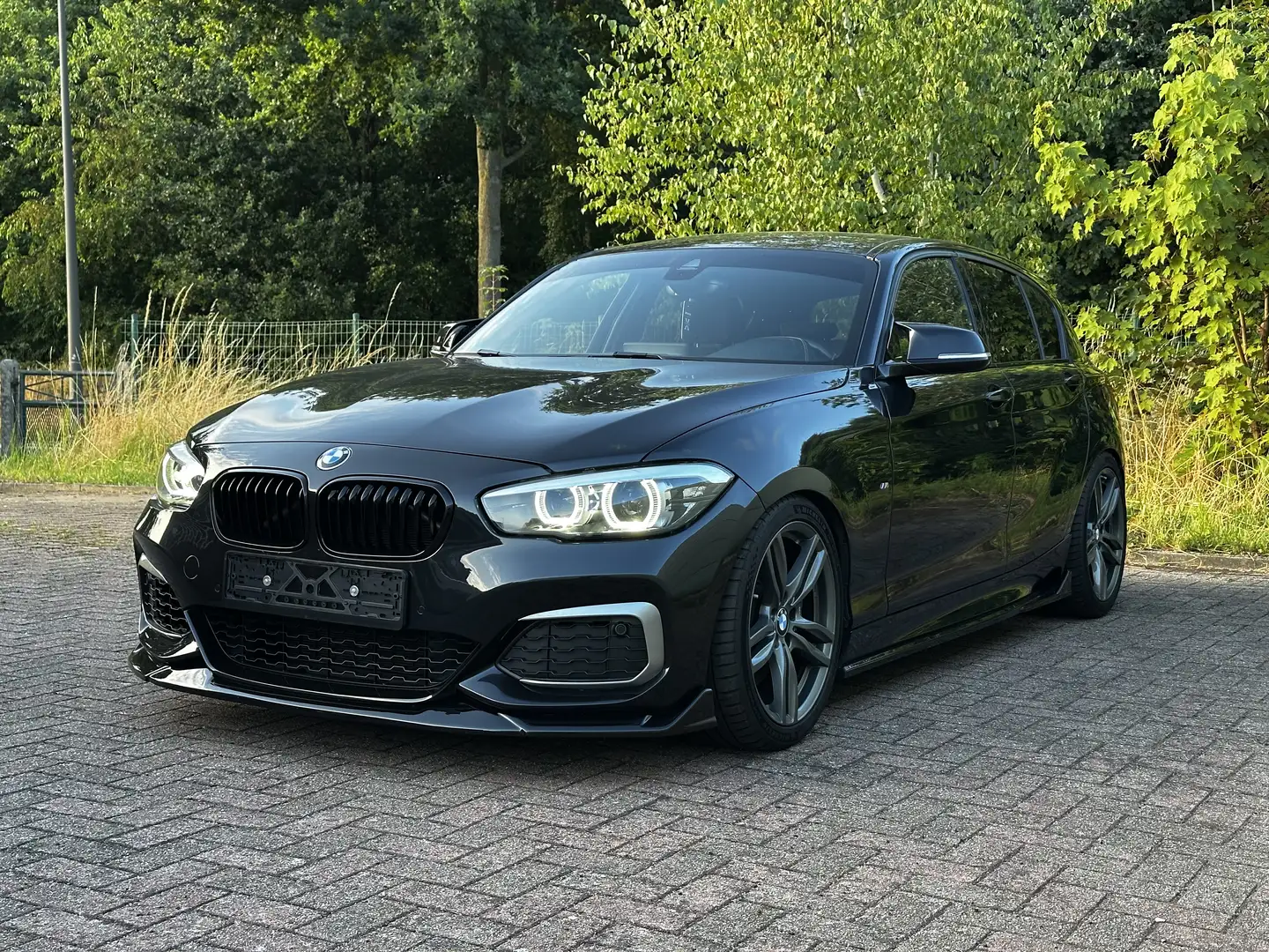 BMW M1 Special Edition Noir - 1