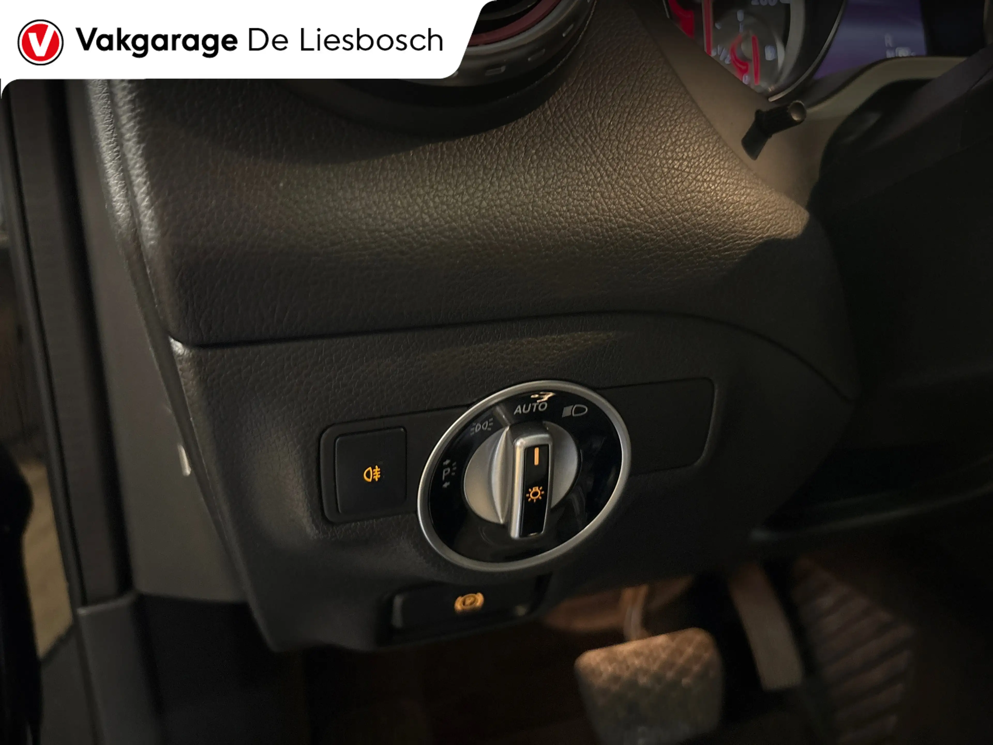 Mercedes-Benz GLA 200 Edition 1/pano/night pakket/navi/pdc/led/cruisec/a — photo 14