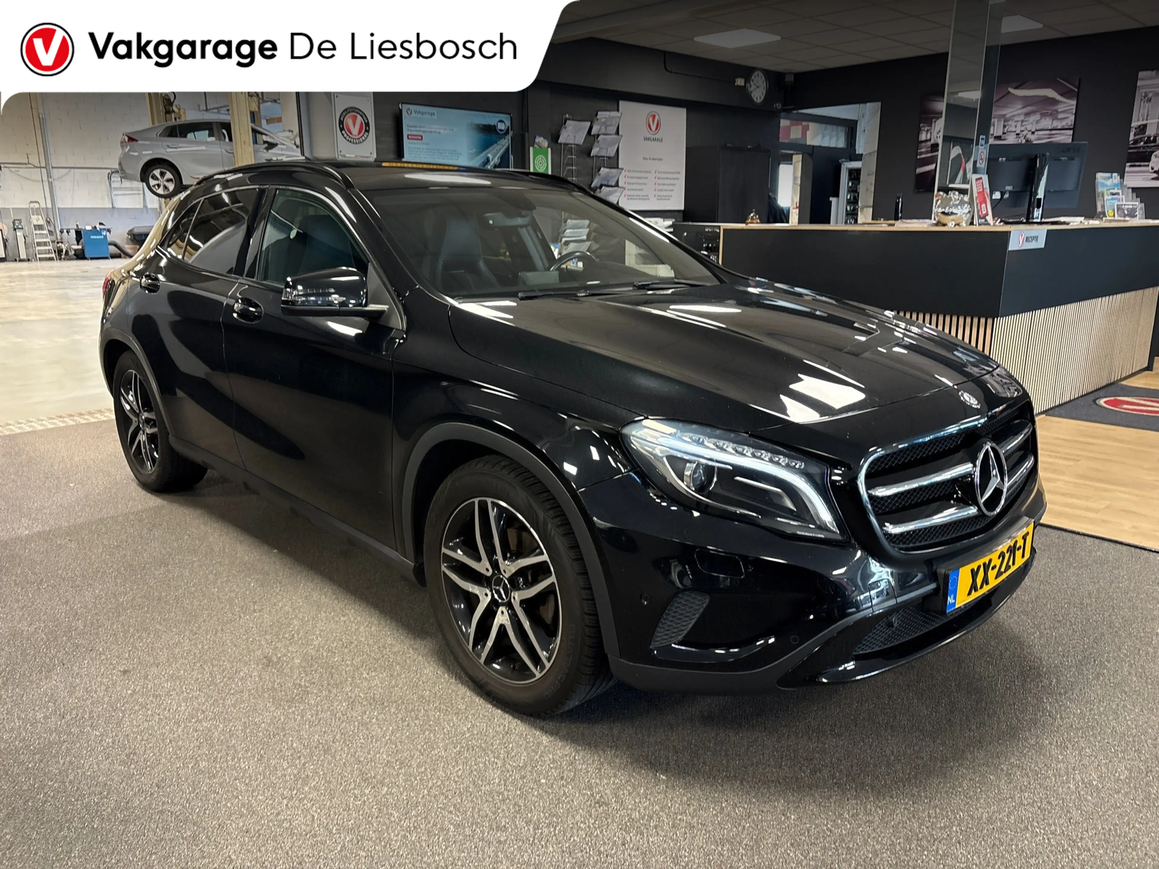 Mercedes-Benz GLA 200 Edition 1/pano/night pakket/navi/pdc/led/cruisec/a — photo 3
