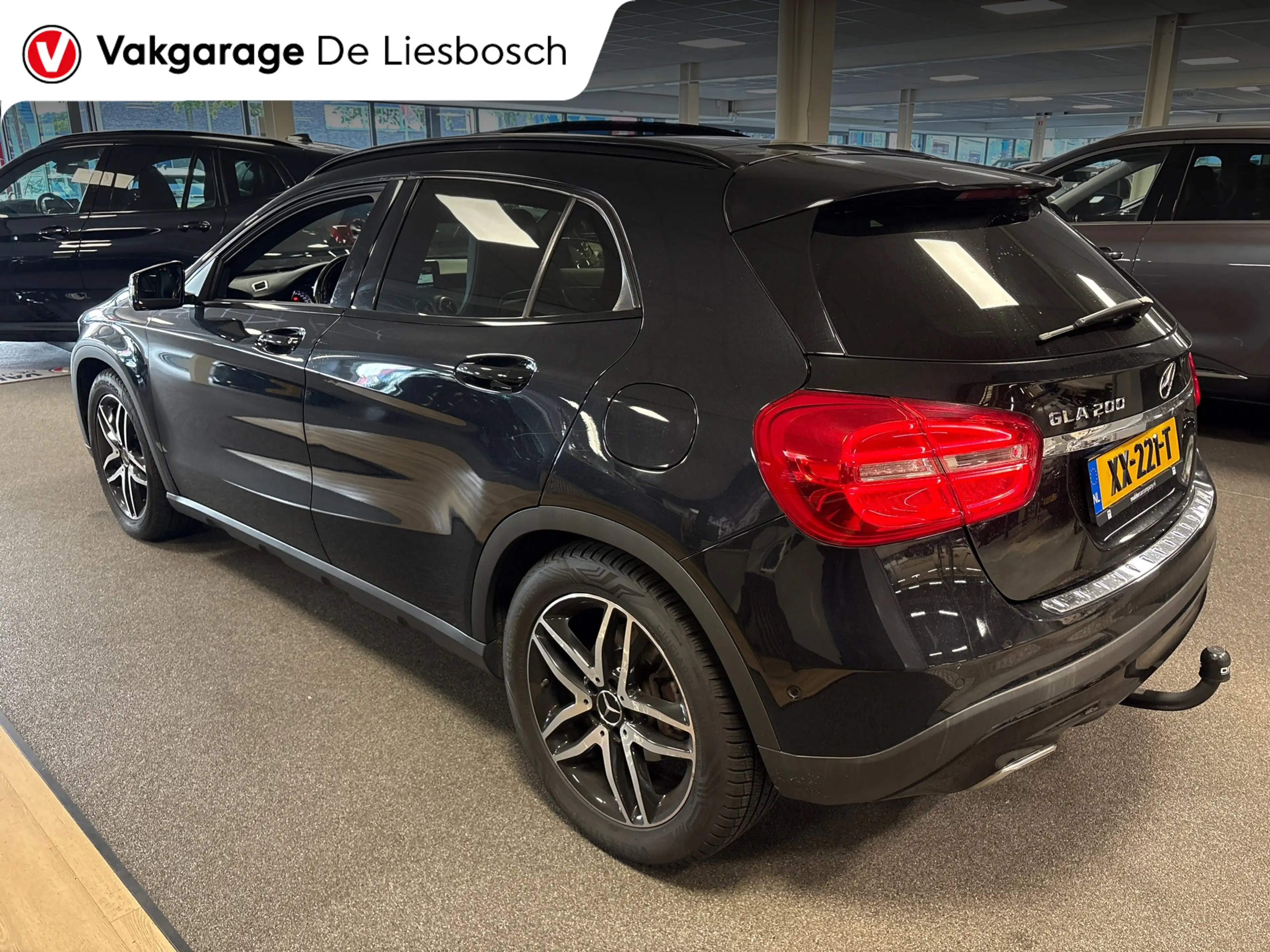 Mercedes-Benz GLA 200 Edition 1/pano/night pakket/navi/pdc/led/cruisec/a — photo 7