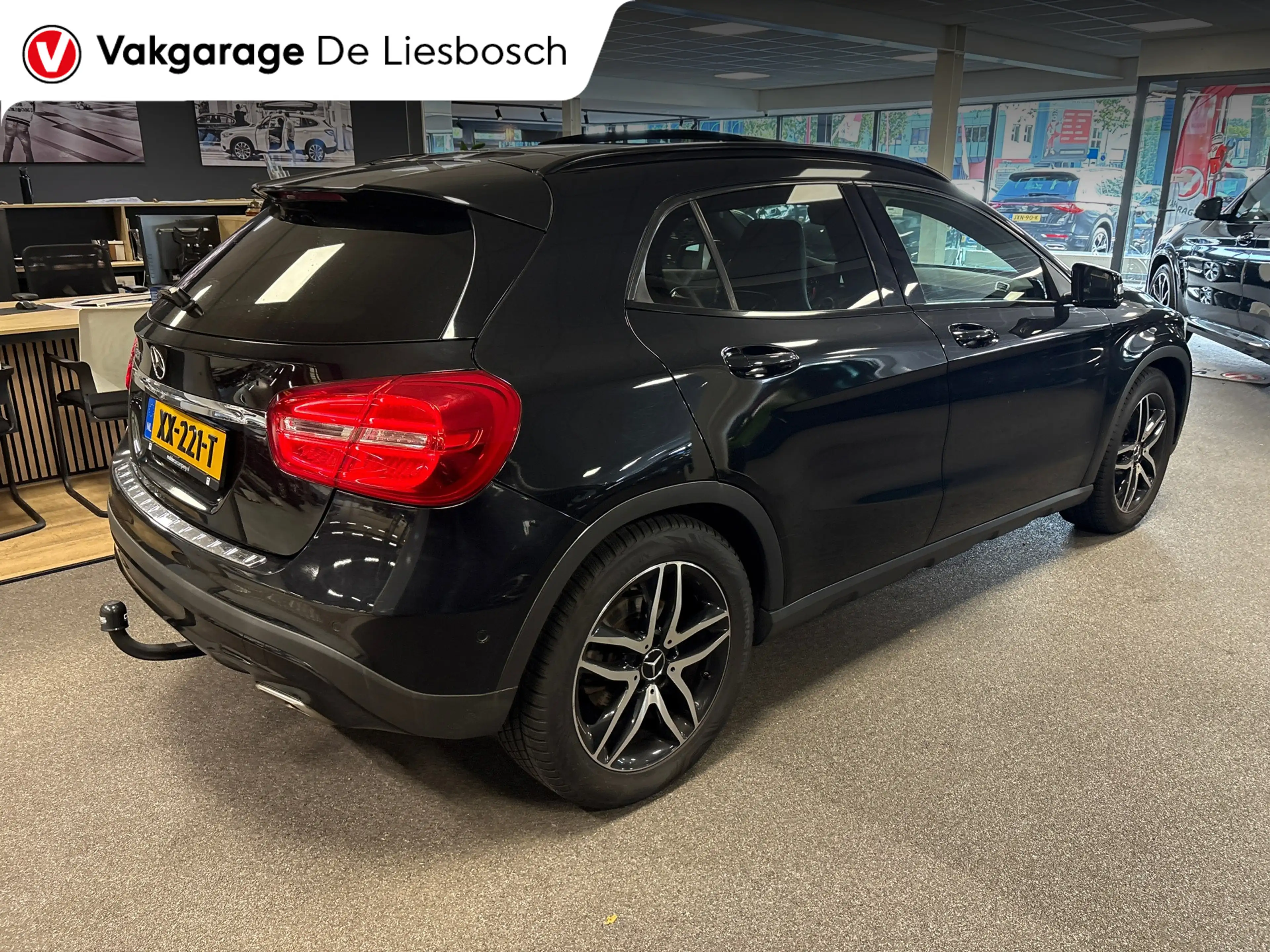 Mercedes-Benz GLA 200 Edition 1/pano/night pakket/navi/pdc/led/cruisec/a — photo 5